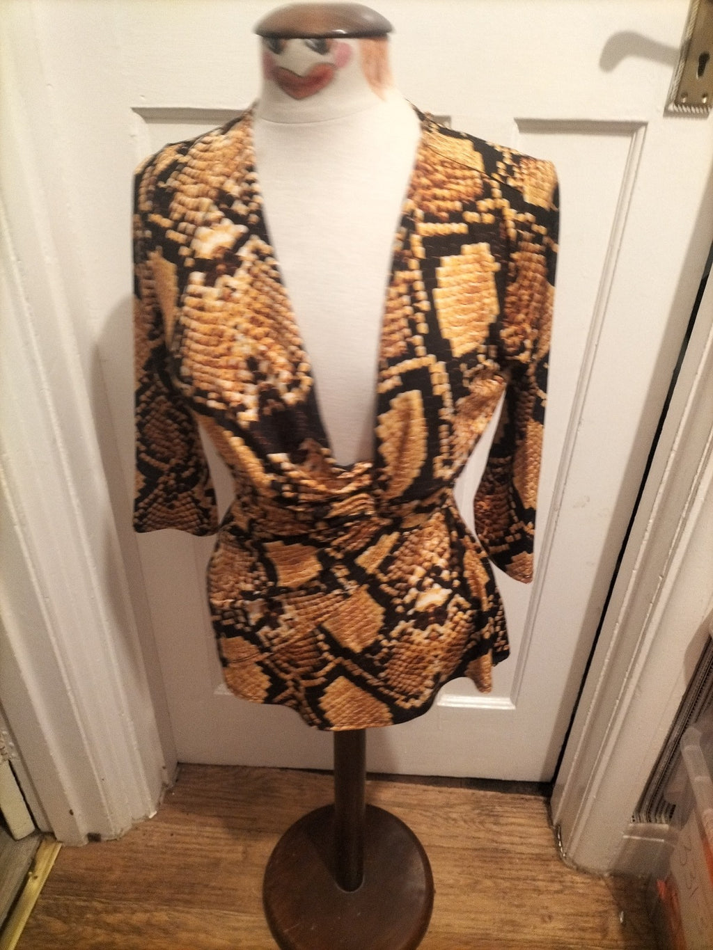 Ladies Star By Julien Mcdonald Size 10 Gold/Black Long Sleeved Blouse
