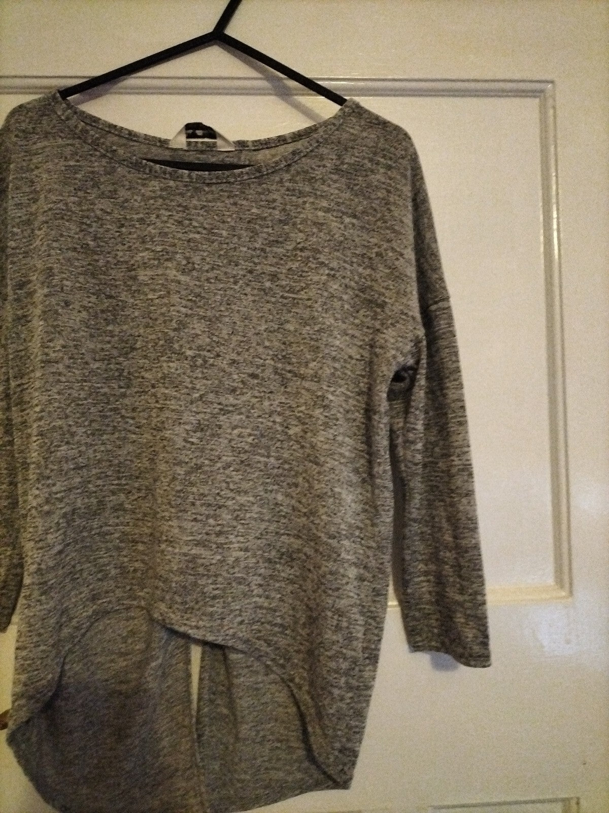 Ladies Miss Selfridge Size 8 Grey 3/4 Sleeved Top