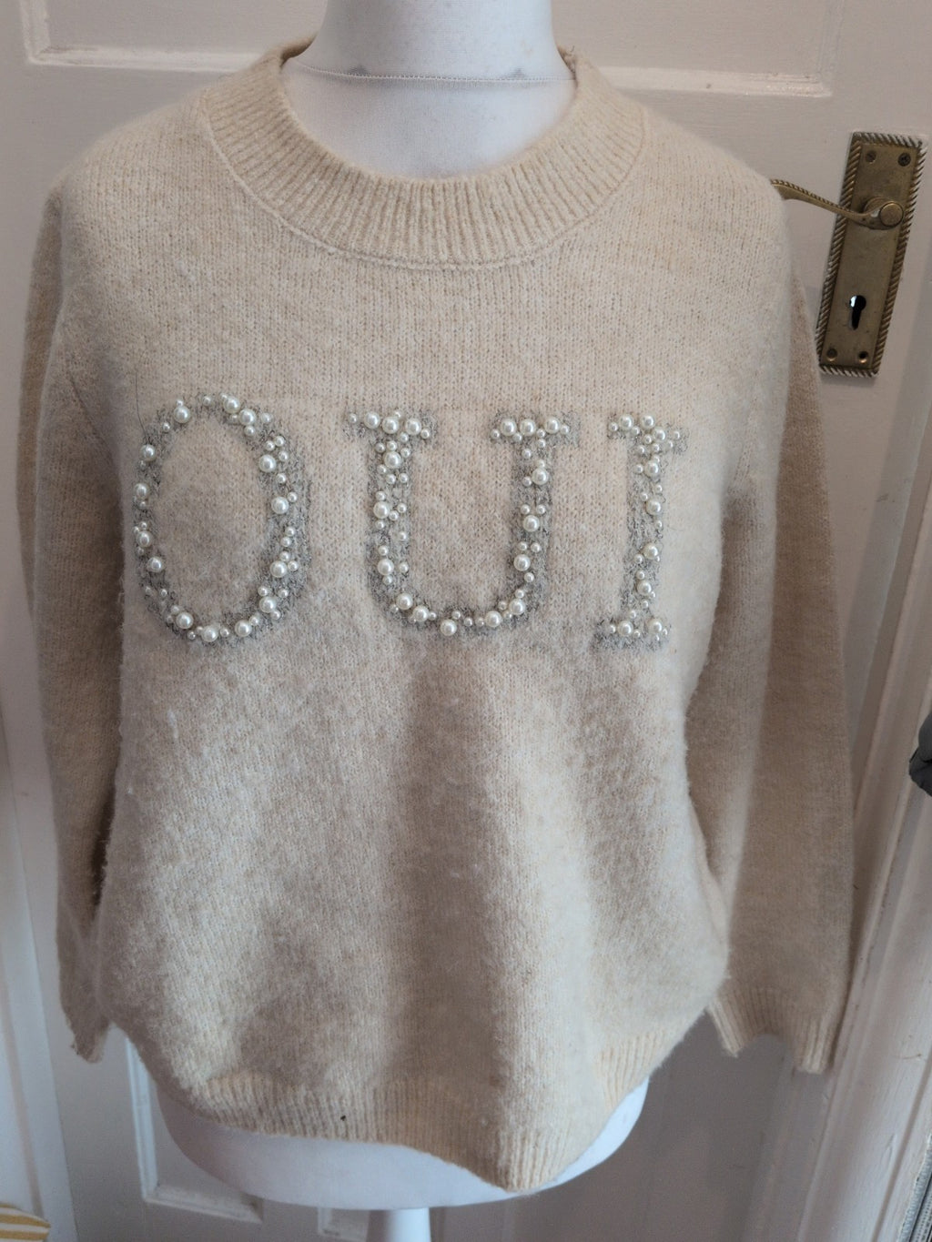 Primark Medium Winter White "Oui" Pullover Jumper