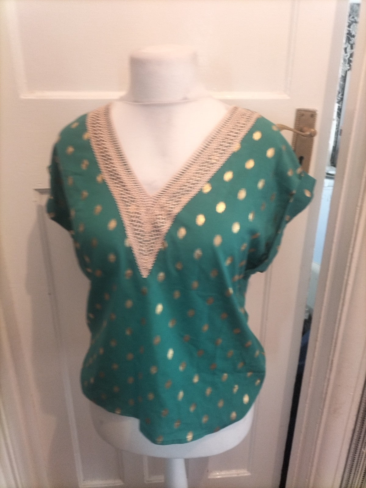 Ladies Shein Size Small Teal Gold And White Short Sleeve Blouse