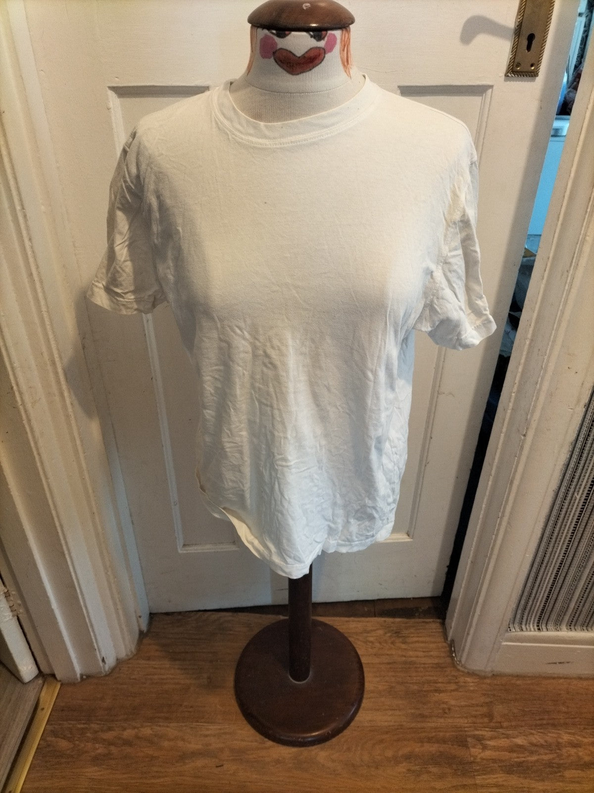 Mens Burton Size Small White Short Sleeved Tshirt