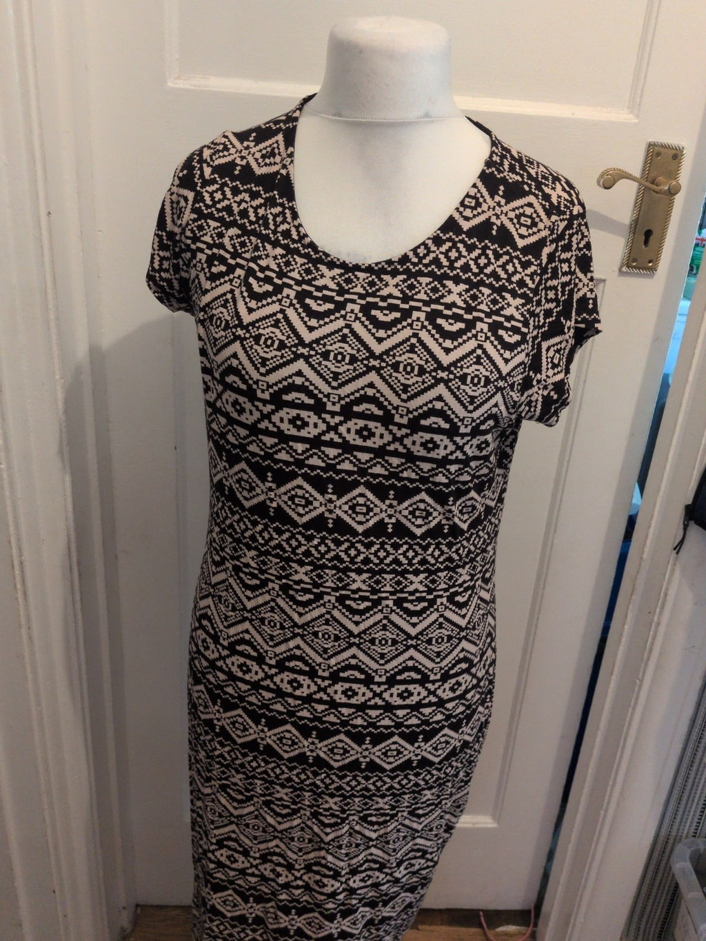 Select 18 Pale Brown And Black Short Sleeve Straight Dress