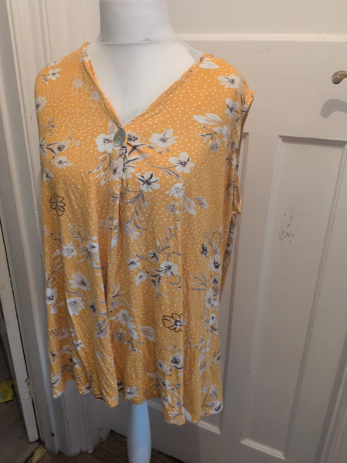 Bonmarche 20 Yellow Floral Sleeveless Blouse