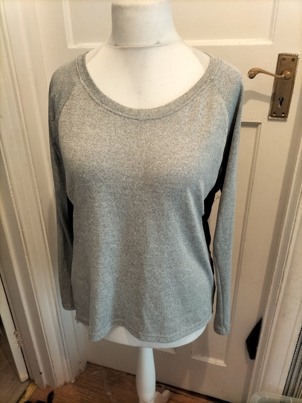 Izabel London 14 Grey And Black Blouse