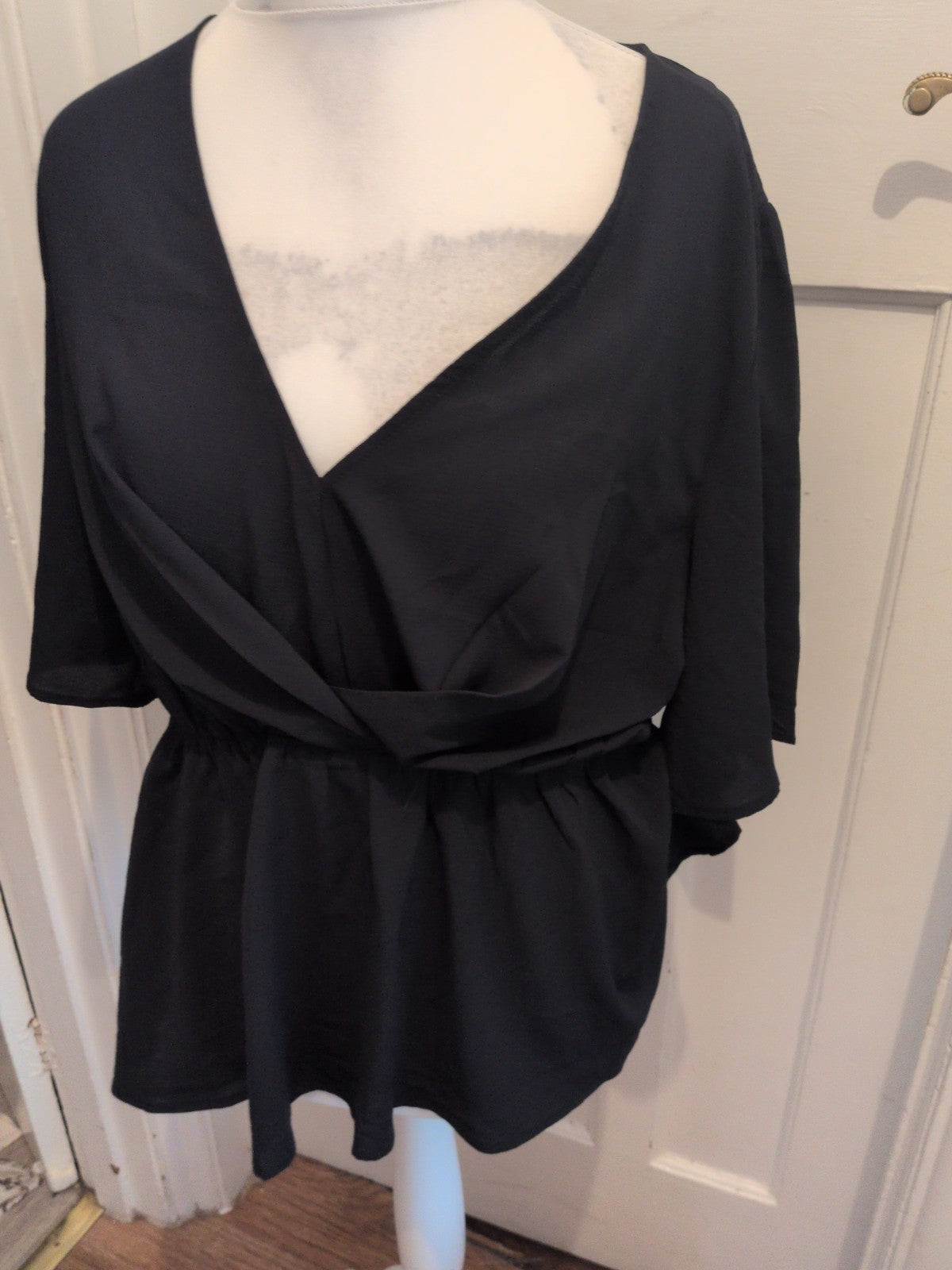 Boohoo L/XL Black Short Sleeve V Neck Blouse