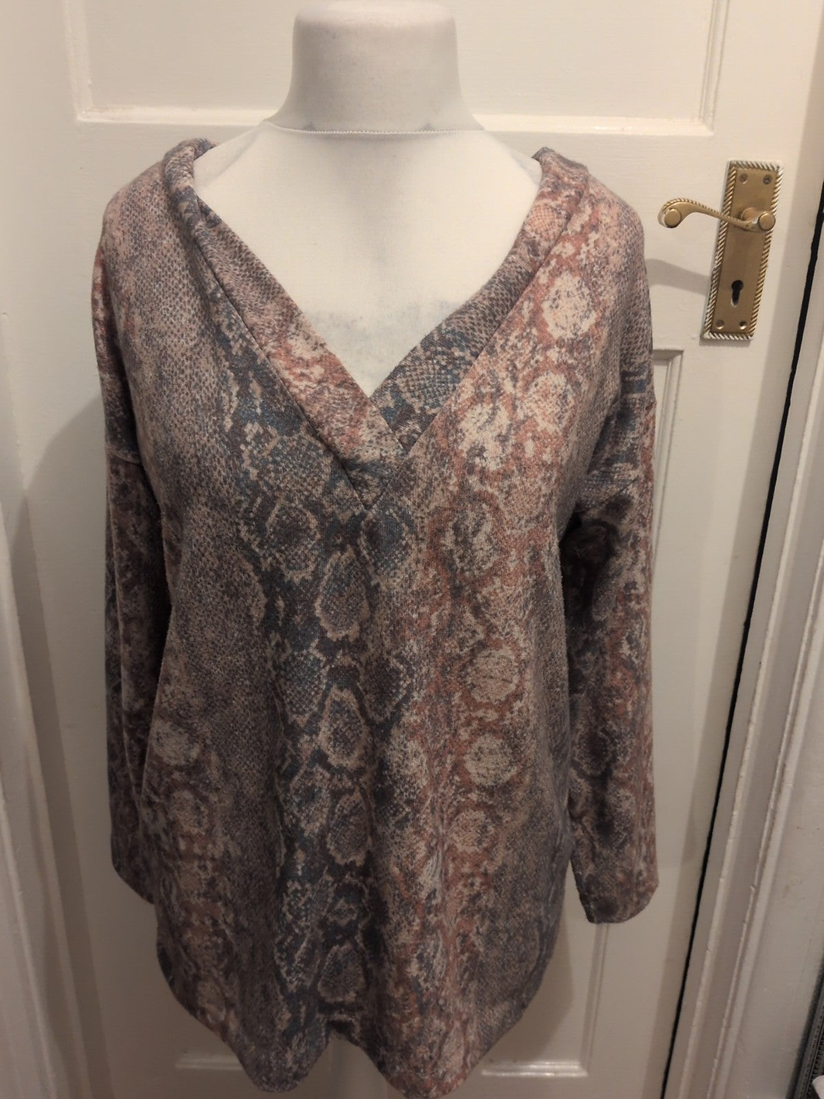 Next 16 Brown/Beige V Neck Jumper Pullover