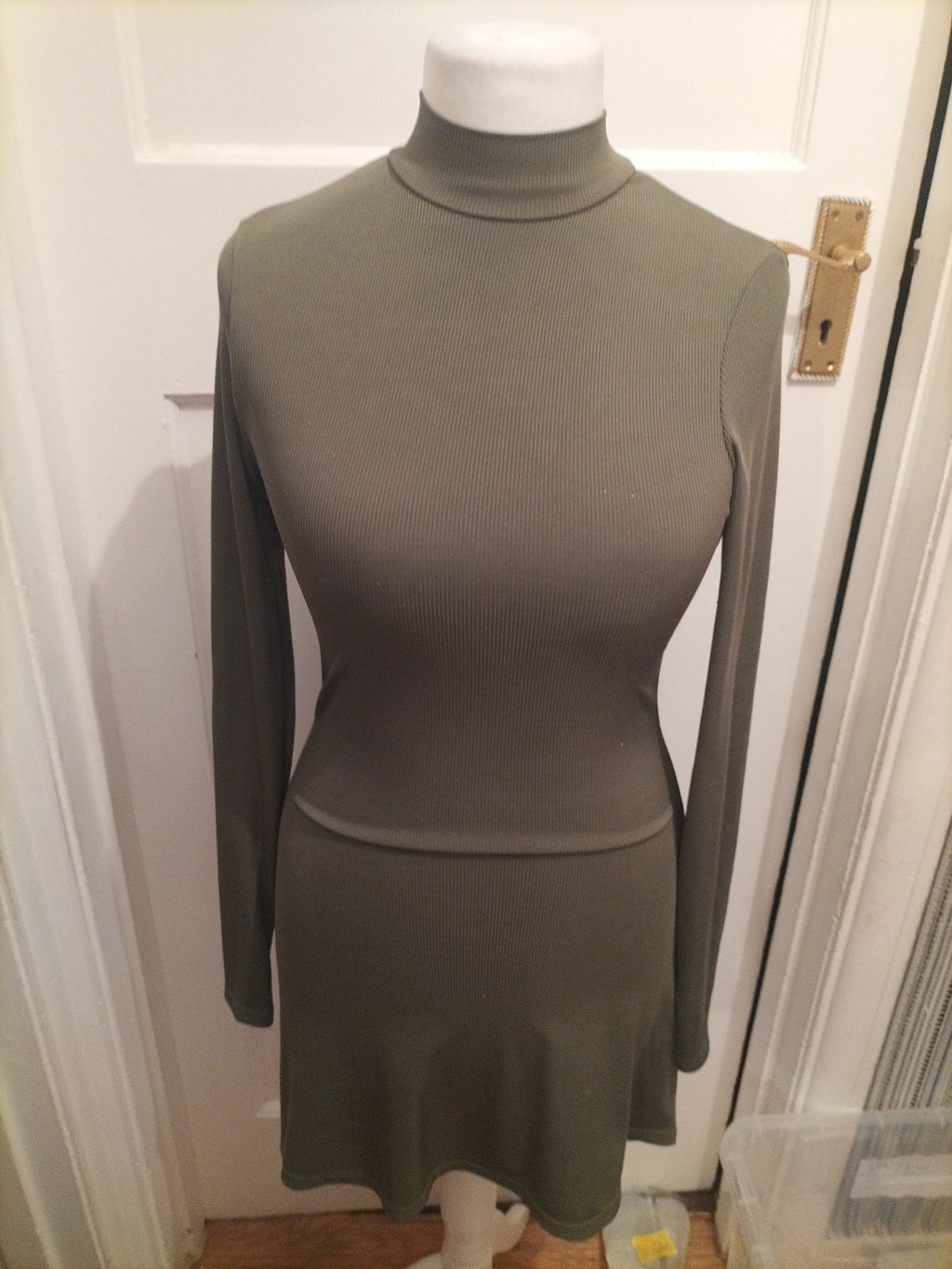 Ladies Cider Size M Green Ribbed Long Sleeved Pencil Dress