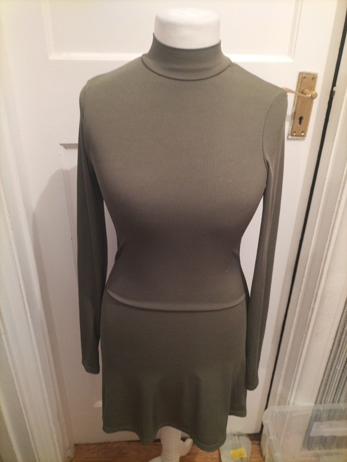 Ladies Cider Size M Green Ribbed Long Sleeved Pencil Dress