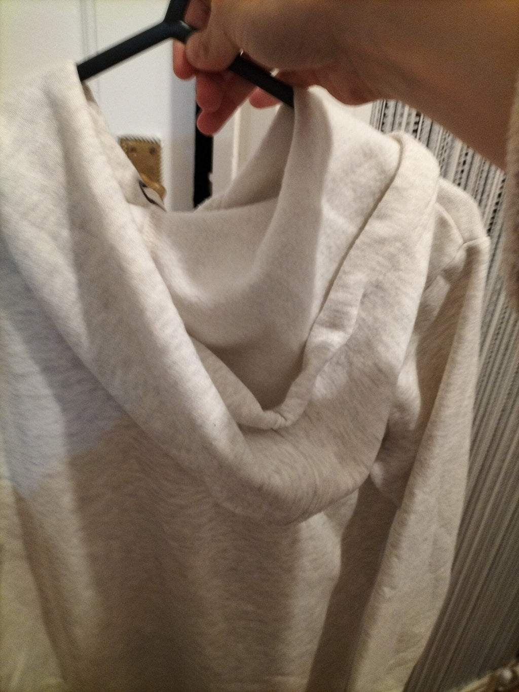 Ladies Papaya Size Small White Long Sleeved Hooded Jumper