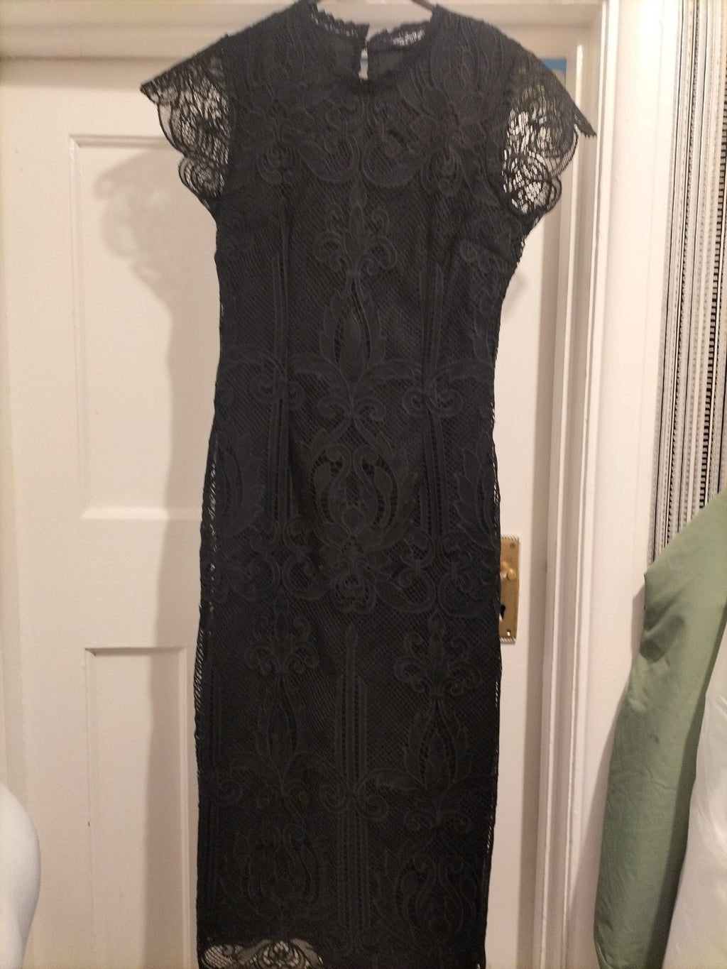 Ladies Miss Selfridge Size 8 Black Lace Lined Short Sleeved Midi Dress