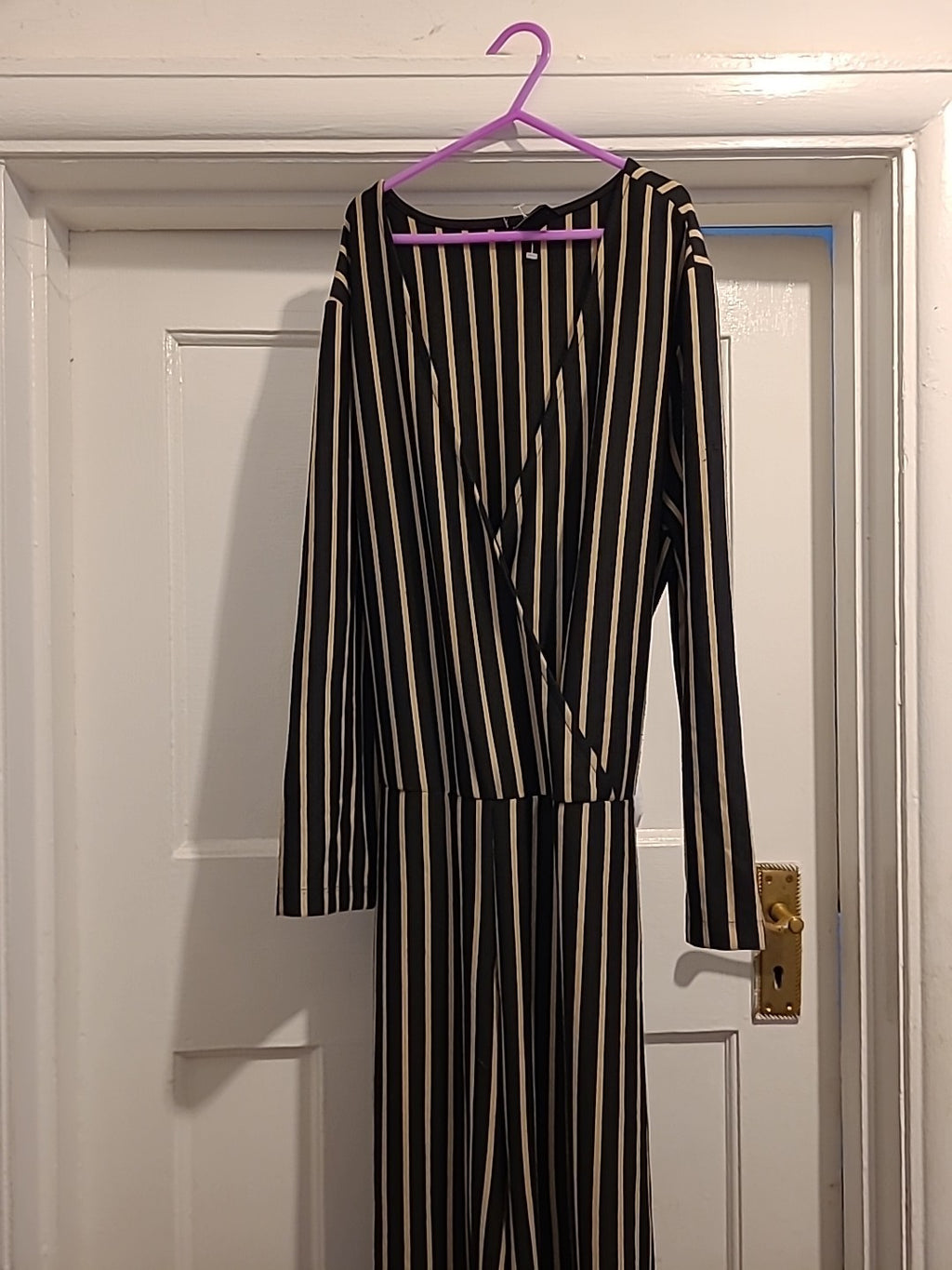 Ladies Yas Size Large Black/Beige Long Length Long Sleeved Dress