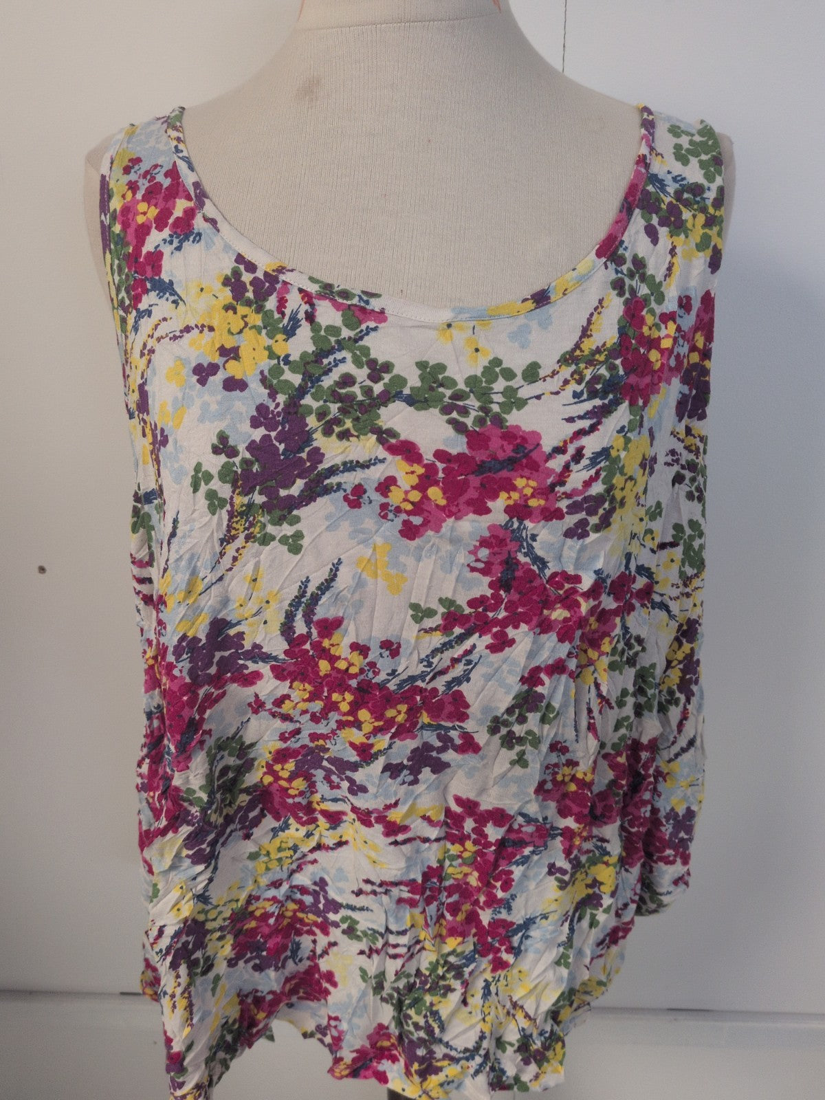 Ladies Tu Size 20 Multicoloured Floral Sleeveless Swing Vest T-shirt