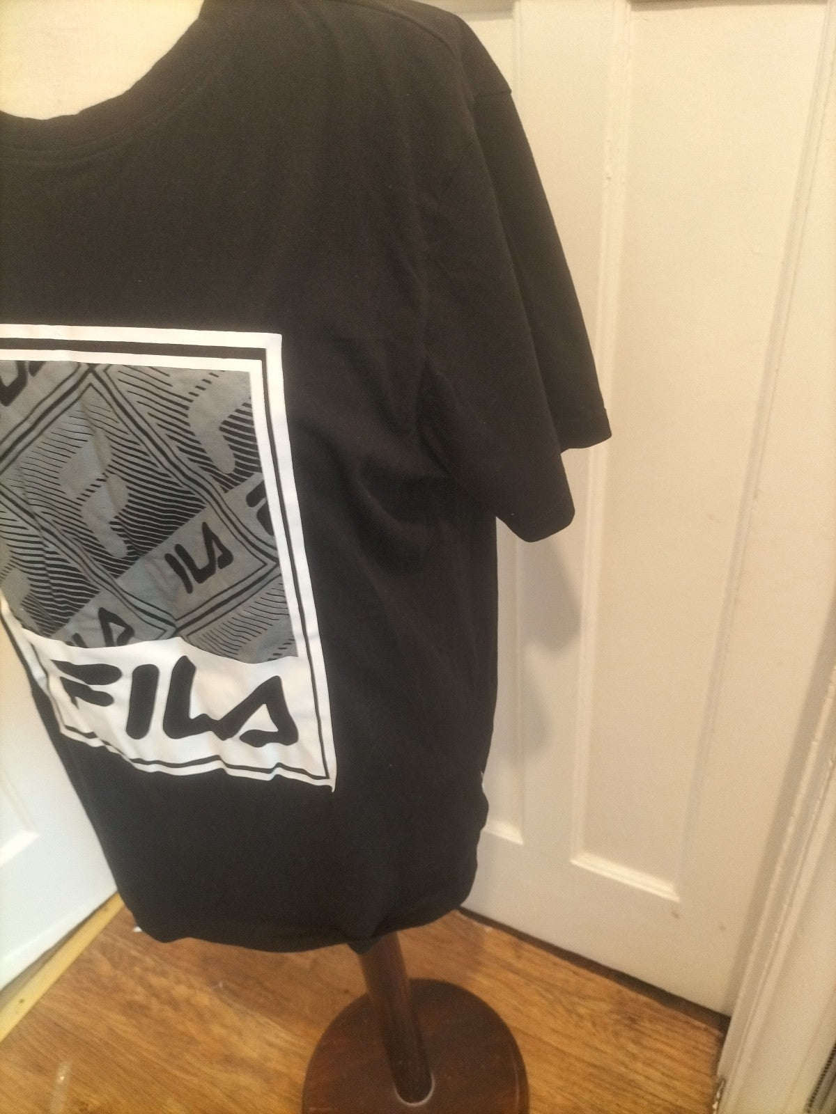 Mens Fila Size XL Black Short Sleeved Tshirt