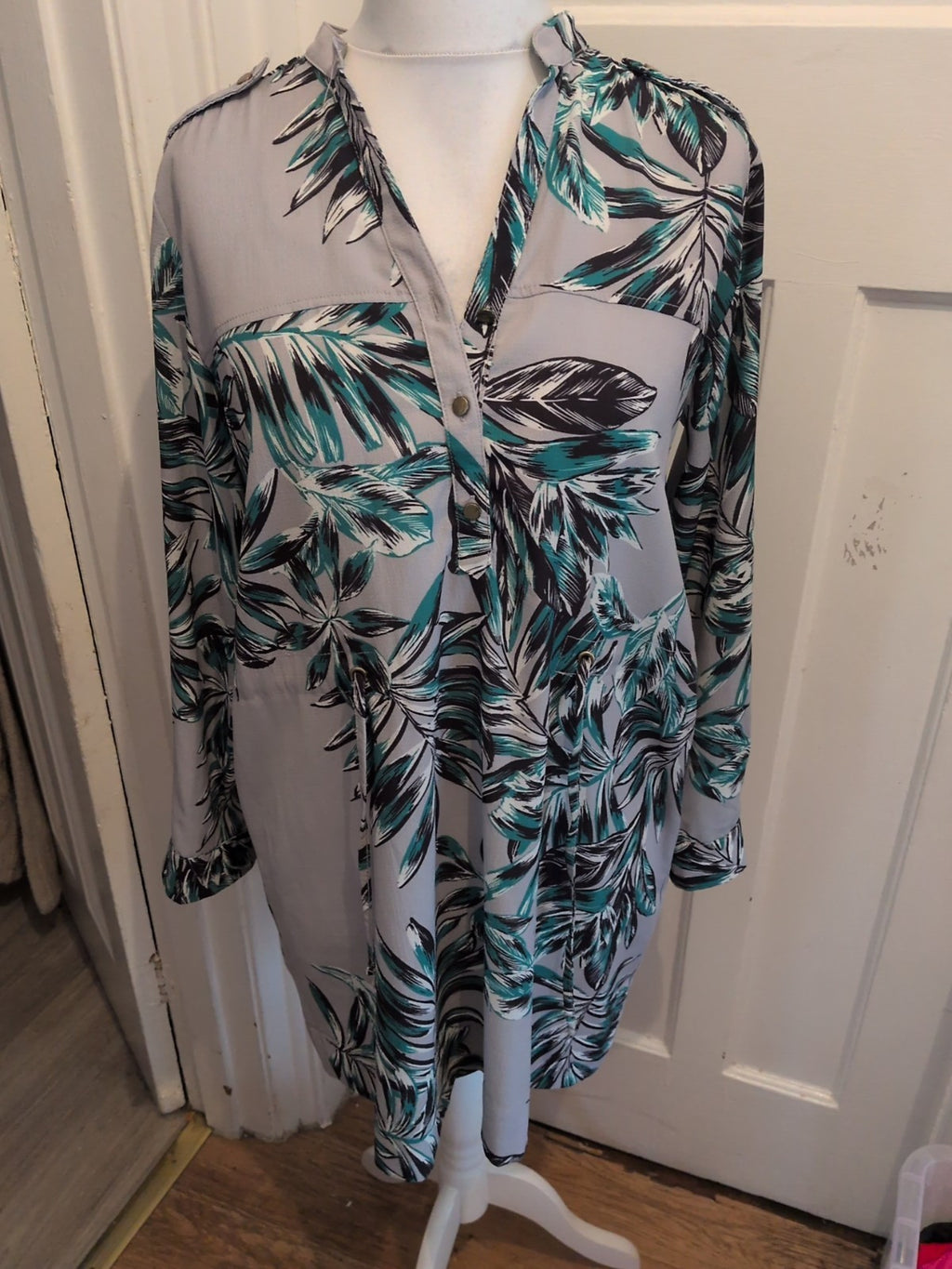 Select 14 Grey And Green Floral Long Sleeve Shirt Dress