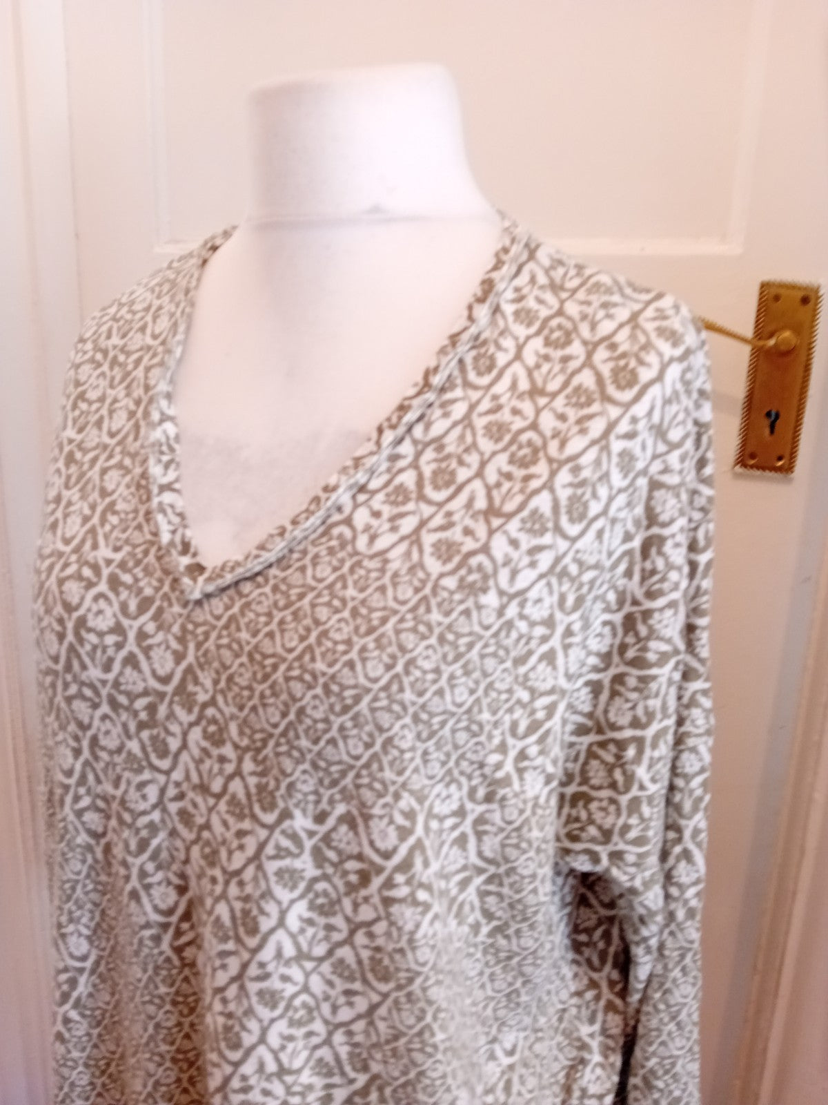 M&S Collection 14 Green And White Long Sleeve Blouse