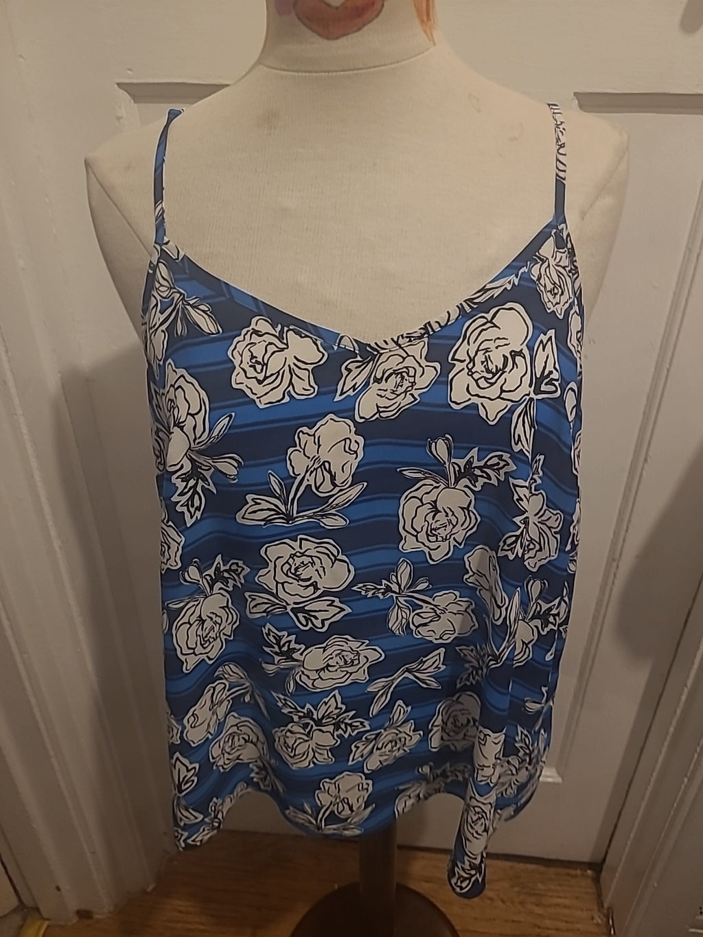Ladies Primark Size 16 Blue/White/Black Floral Top