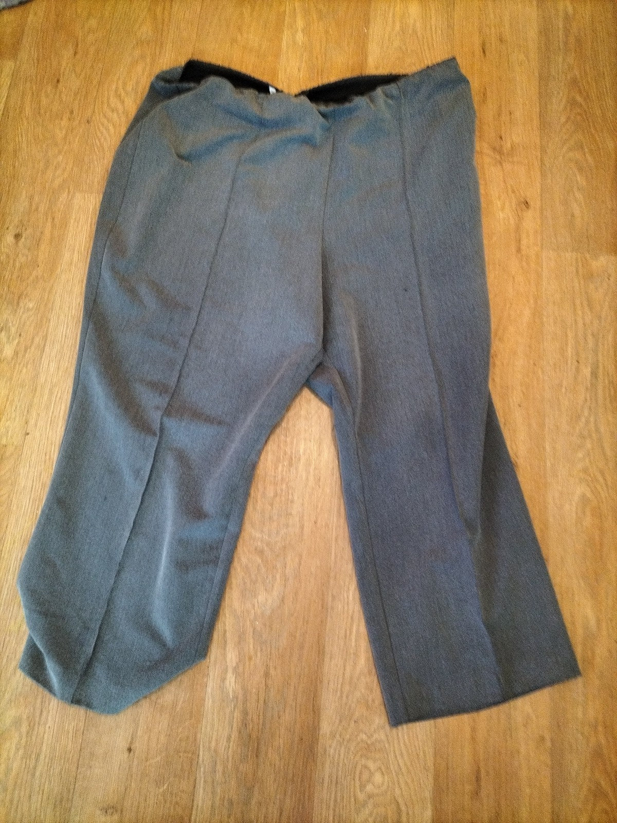 Ladies Bonmarche Size 22 Grey Elasticated Trousers Short Leg