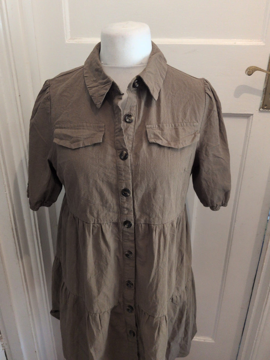 Ladies Shein Size XL Khaki Short Sleeve Collared Blouse