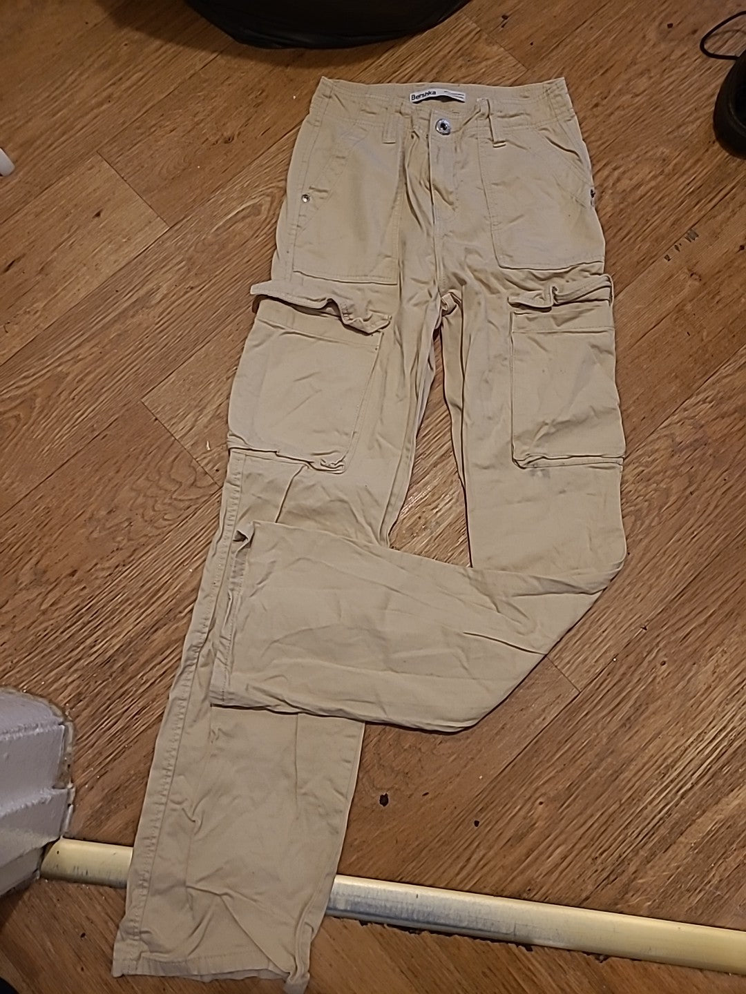 Ladies Bershka Size Euro 32 Medium Rise Straight Cargo Jeans