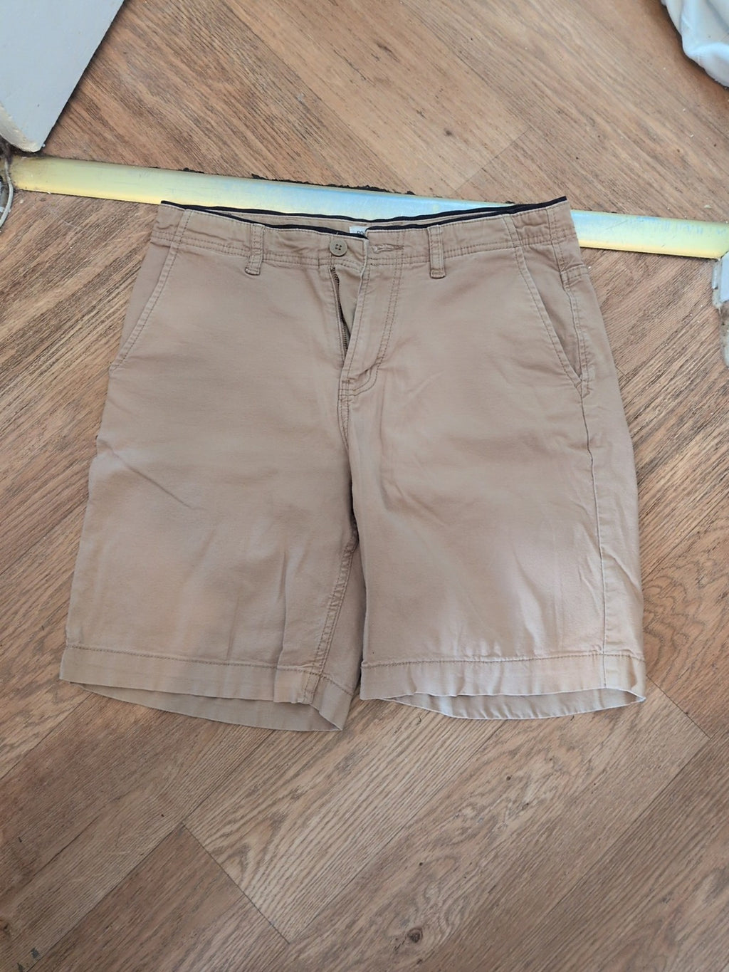 Routine 31" Loose Beige Camel Shorts