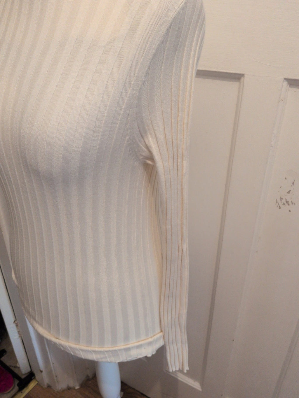 M/L White Ribbed Roll Neck Long Sleeve Jumper