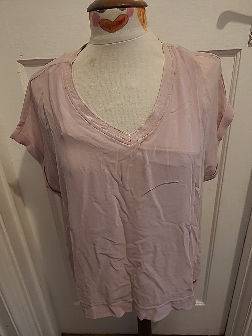 Ladies Badgley Mischka Size Small Lilac Short Sleeve Top
