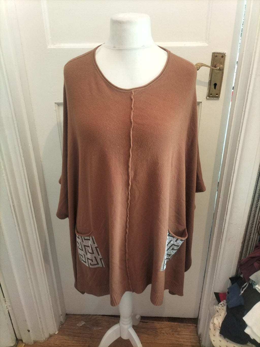 M&V S/M Brown Poncho