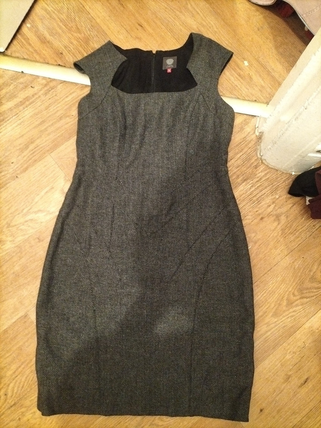 Ladies Vince Camuto Size 8 Grey Flecked Sleeveless Dress