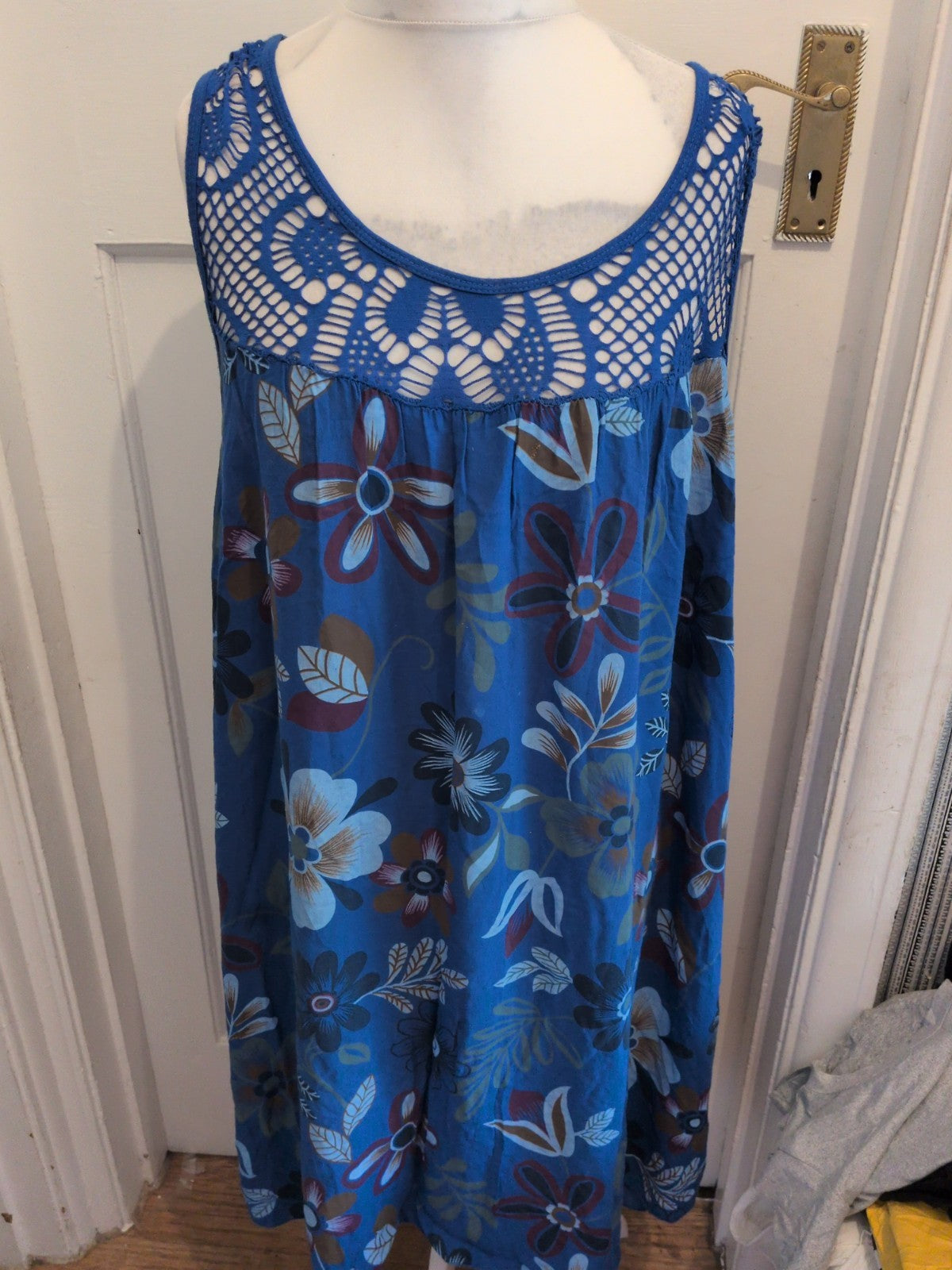 Ladies Large Blue Floral Sleeveless Dress