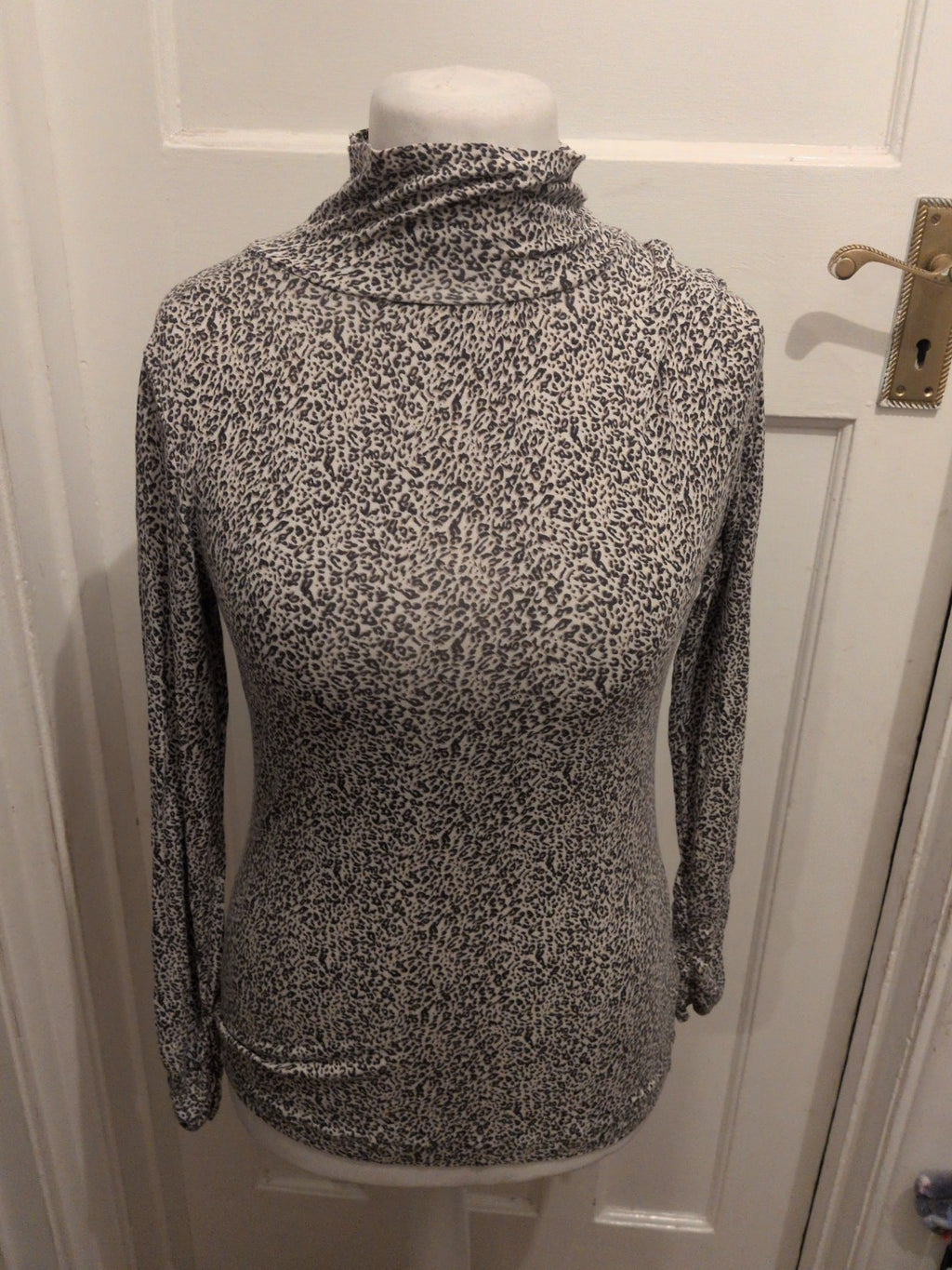 Marks And Spencer 10 Leopard Print Long Sleeve Top