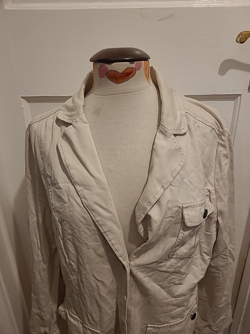 Ladies Maine Size 16 Cream Long Sleeved Jacket