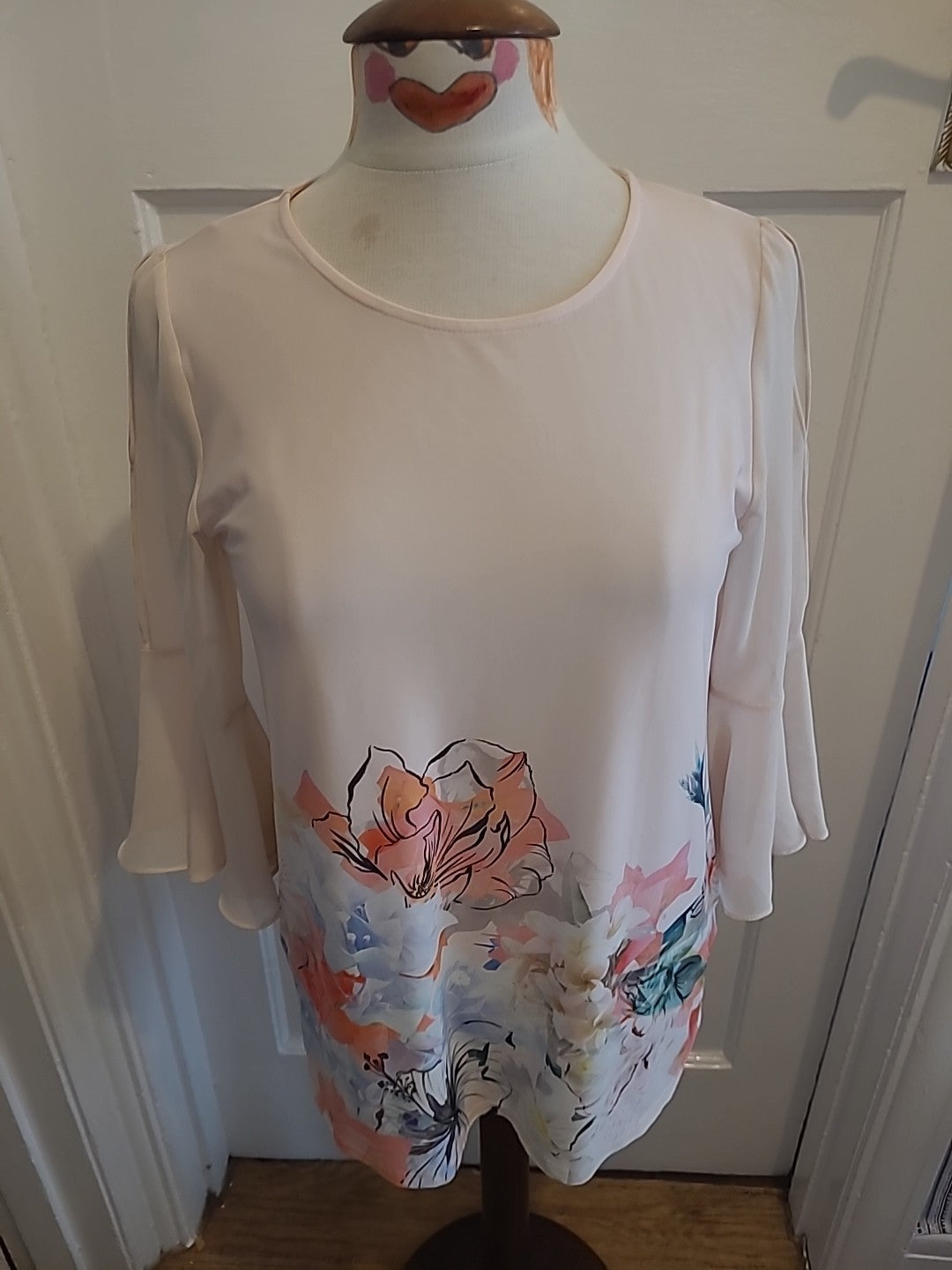 Ladies Wallis Size 10 Baby Pink Floral Flute Sleeve Blouse