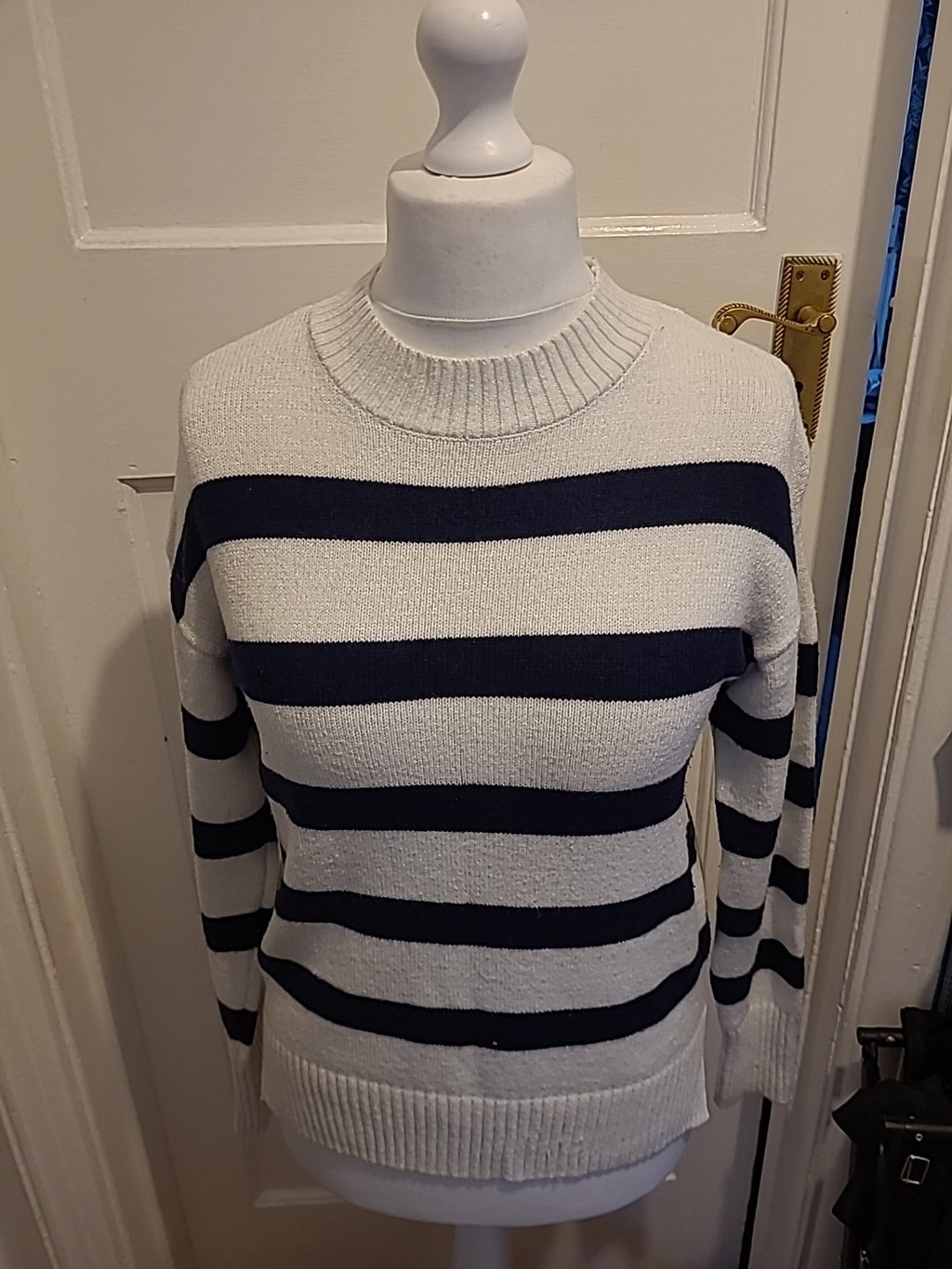 Ladies Papaya Xs White And Black Xs Round Neck long Sleeve Jumper