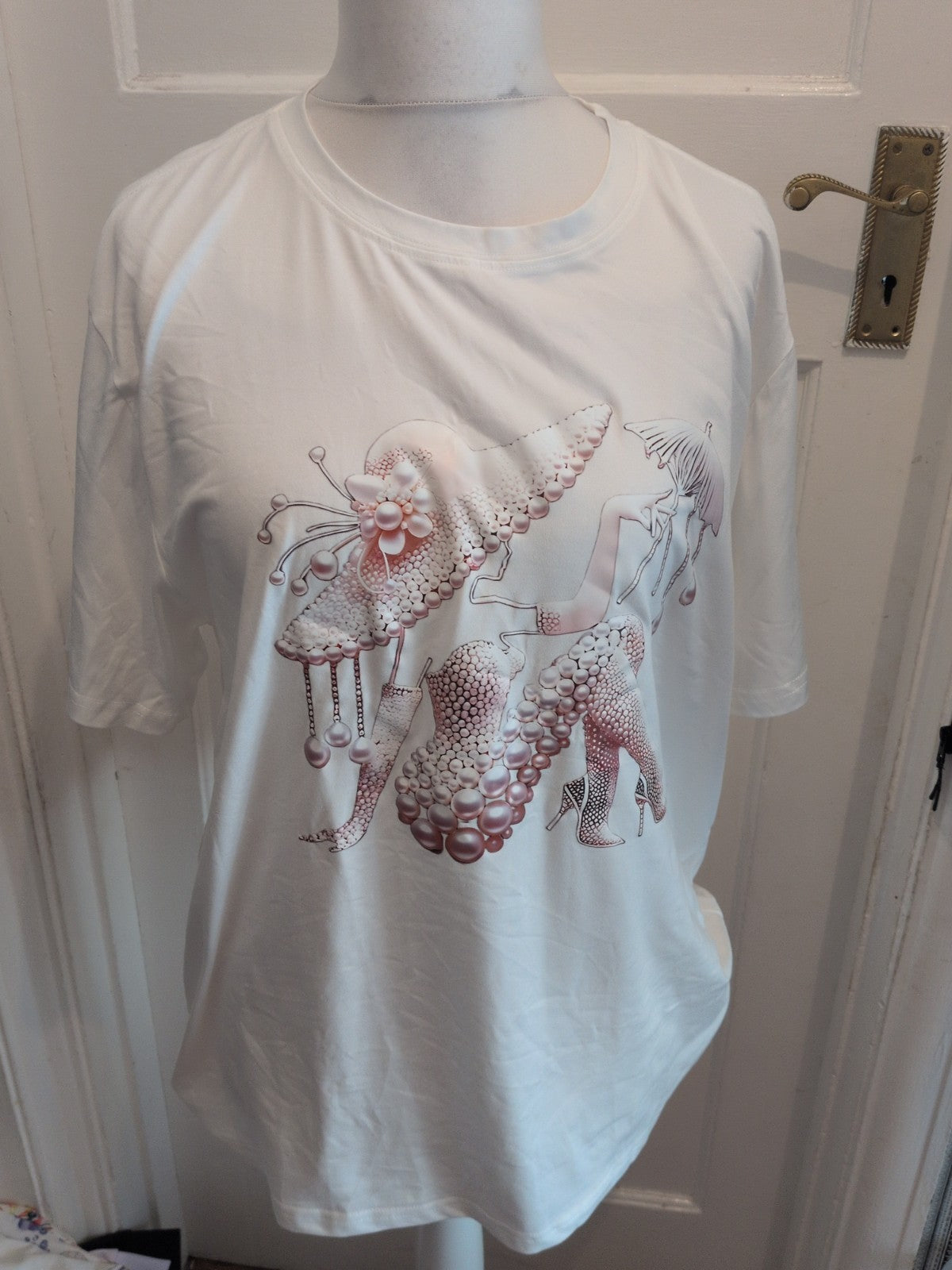 XL White Boots And Hats Printed Short Sleeve T-shirt Ladies
