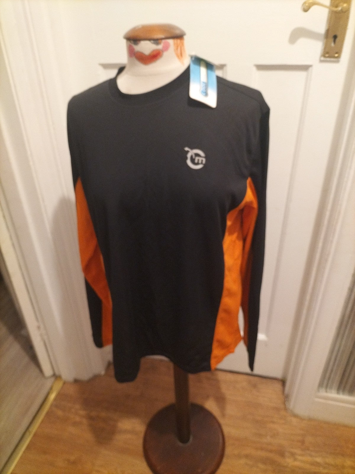 Brand New Mens Cool Max Size 42R Orange Black Long Sleeved Sports Tshirt