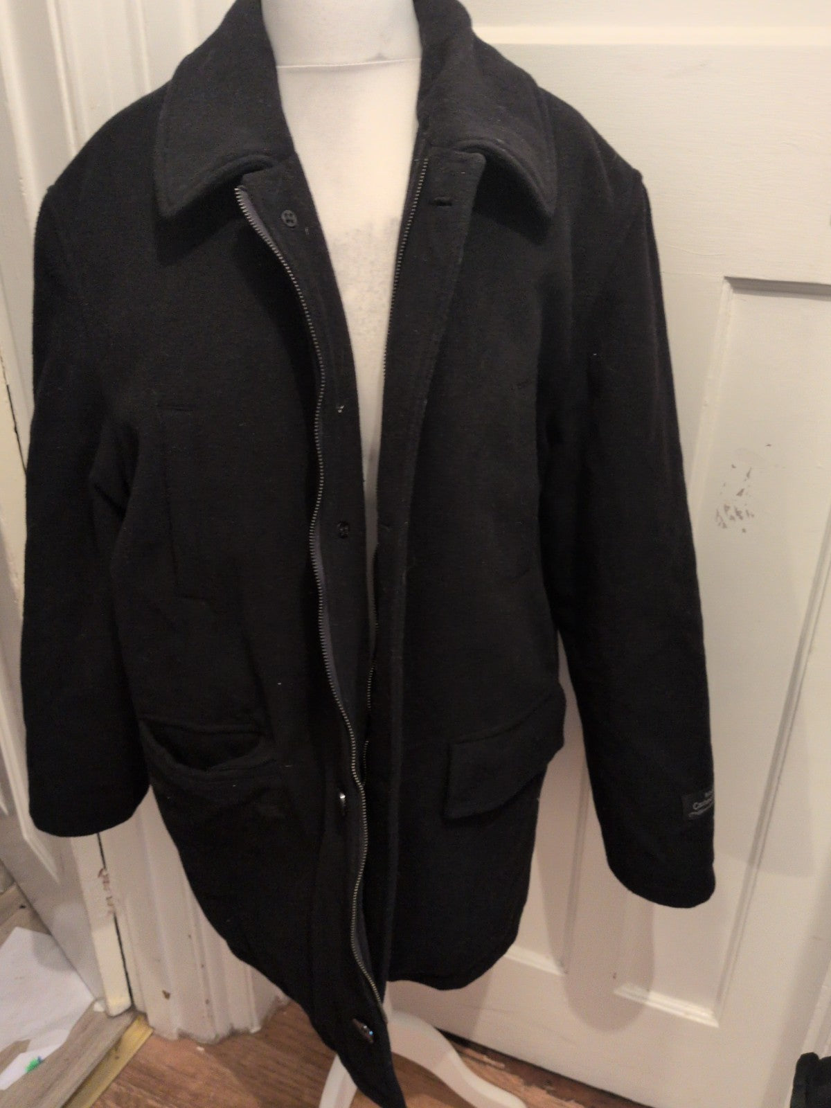 Carabou Large Black Lined Padded Feel Coat