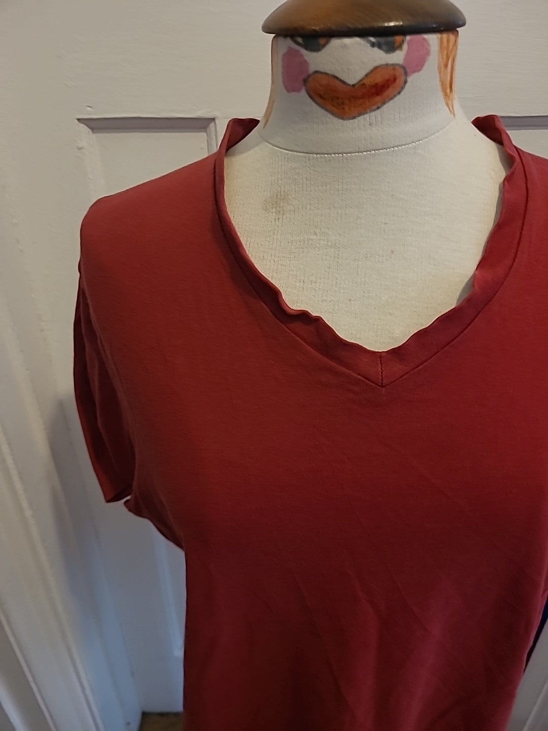 Mens Morley Size Medium Red Short Sleeved V Neck Tshirt
