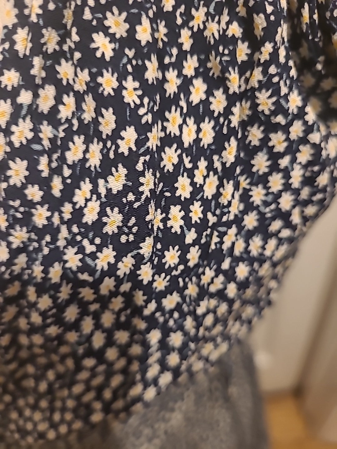 Ladies H&M Size 6 Daisy Design Sleeveless Floor Length Dress