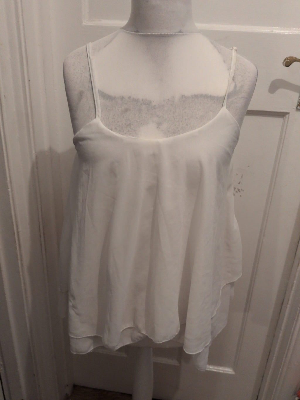 Large White Lined V Neck Blouse Sleeveless