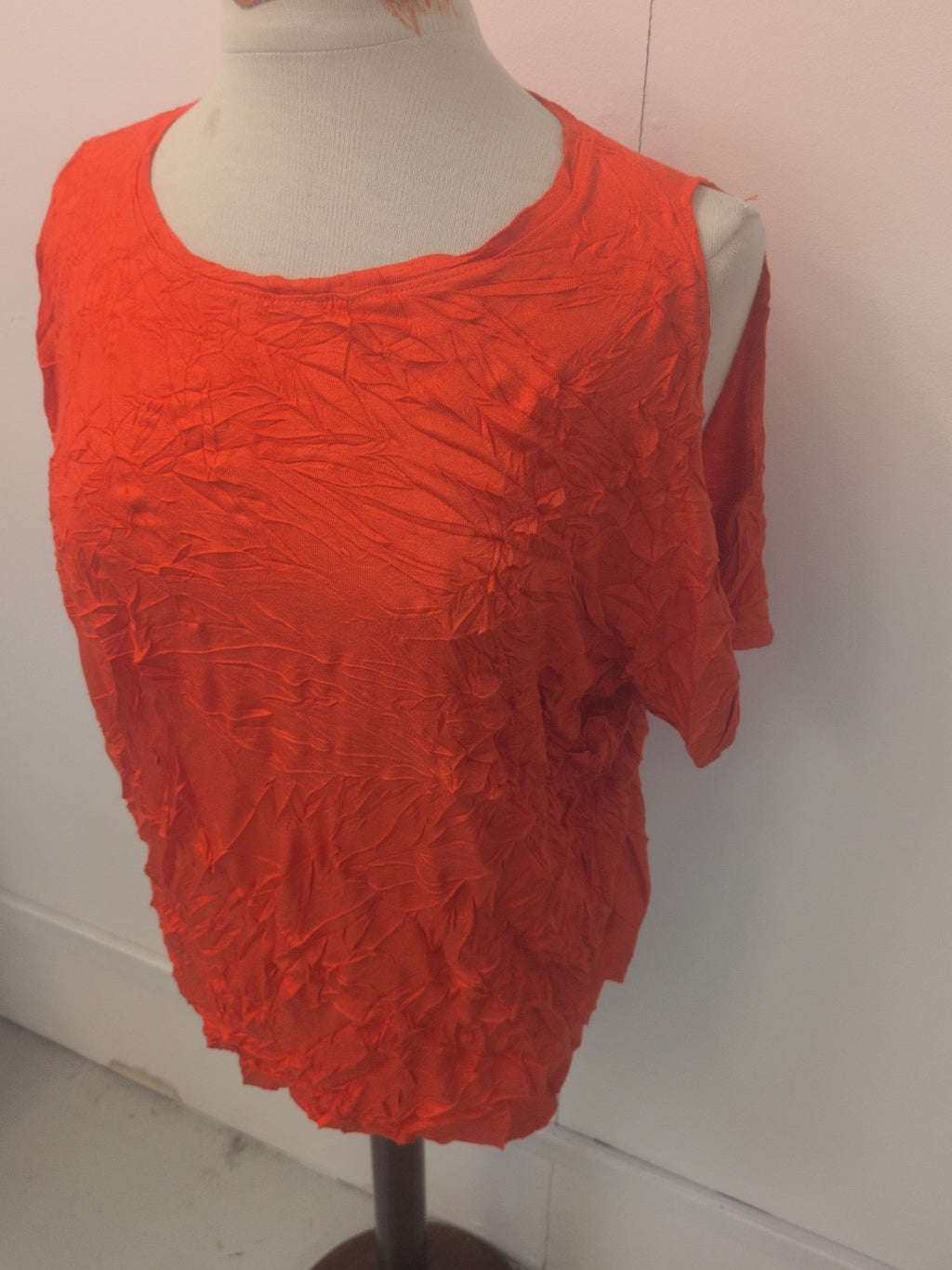 Ladies New Look Size 10 Bright Orange Open Shoulder Shirt Sleeve T-shirt