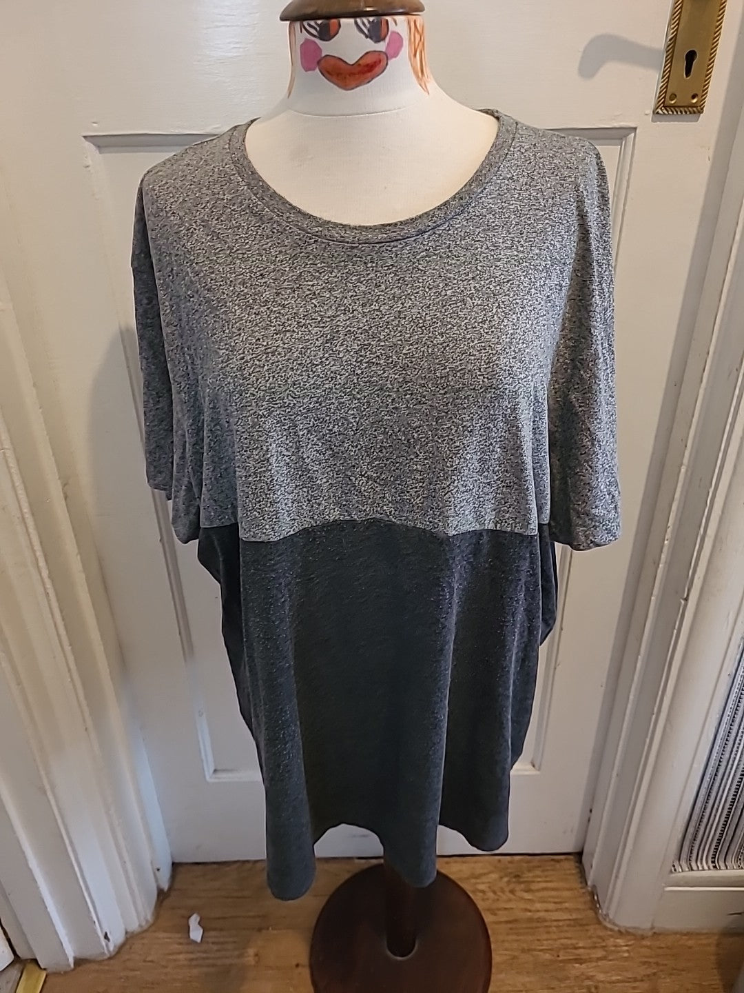 Mens Tu Size 2xl Two Tone Grey Short Sleeved Tshirt