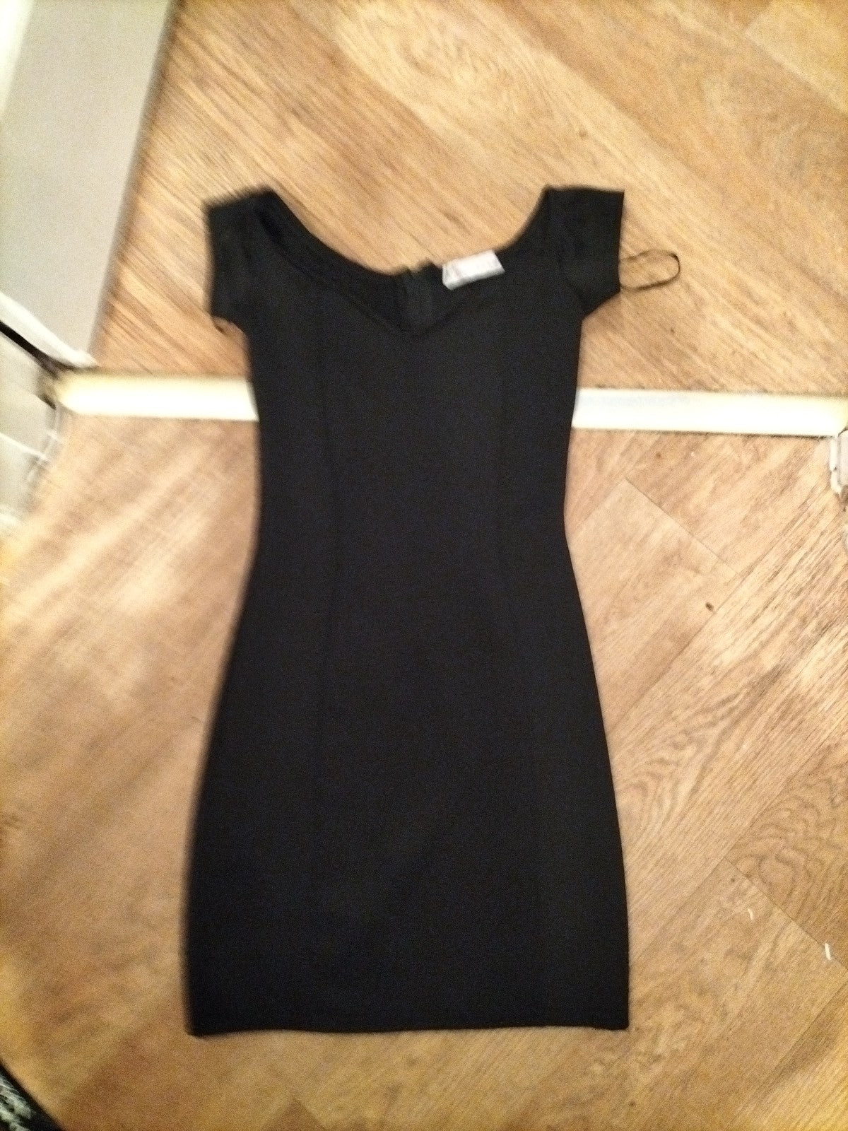 Ladies Cameo Rose Size 8 Black Short Sleeved Knee Length Dress