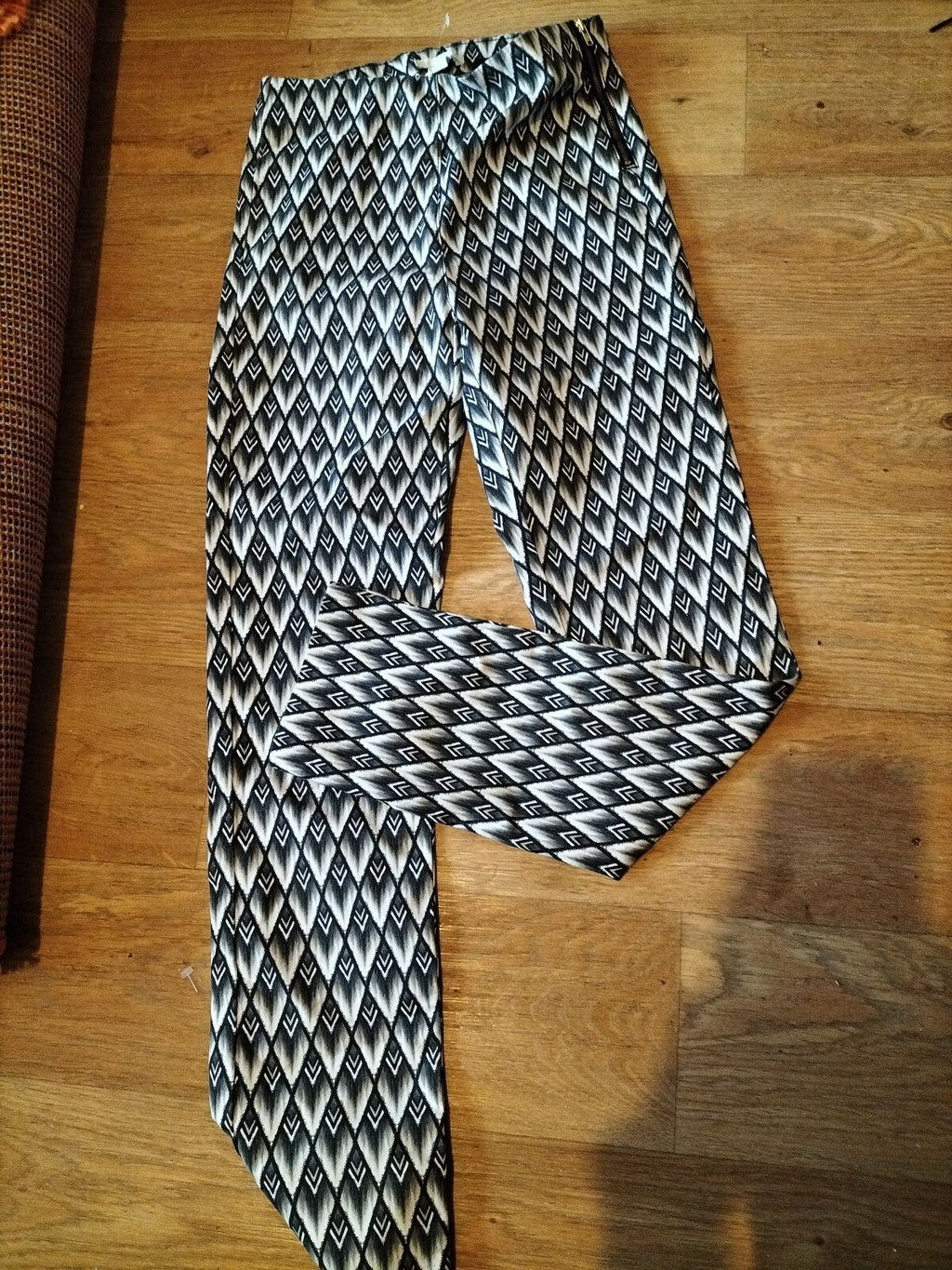 Ladies H+M 4 Black/grey/white Leggings