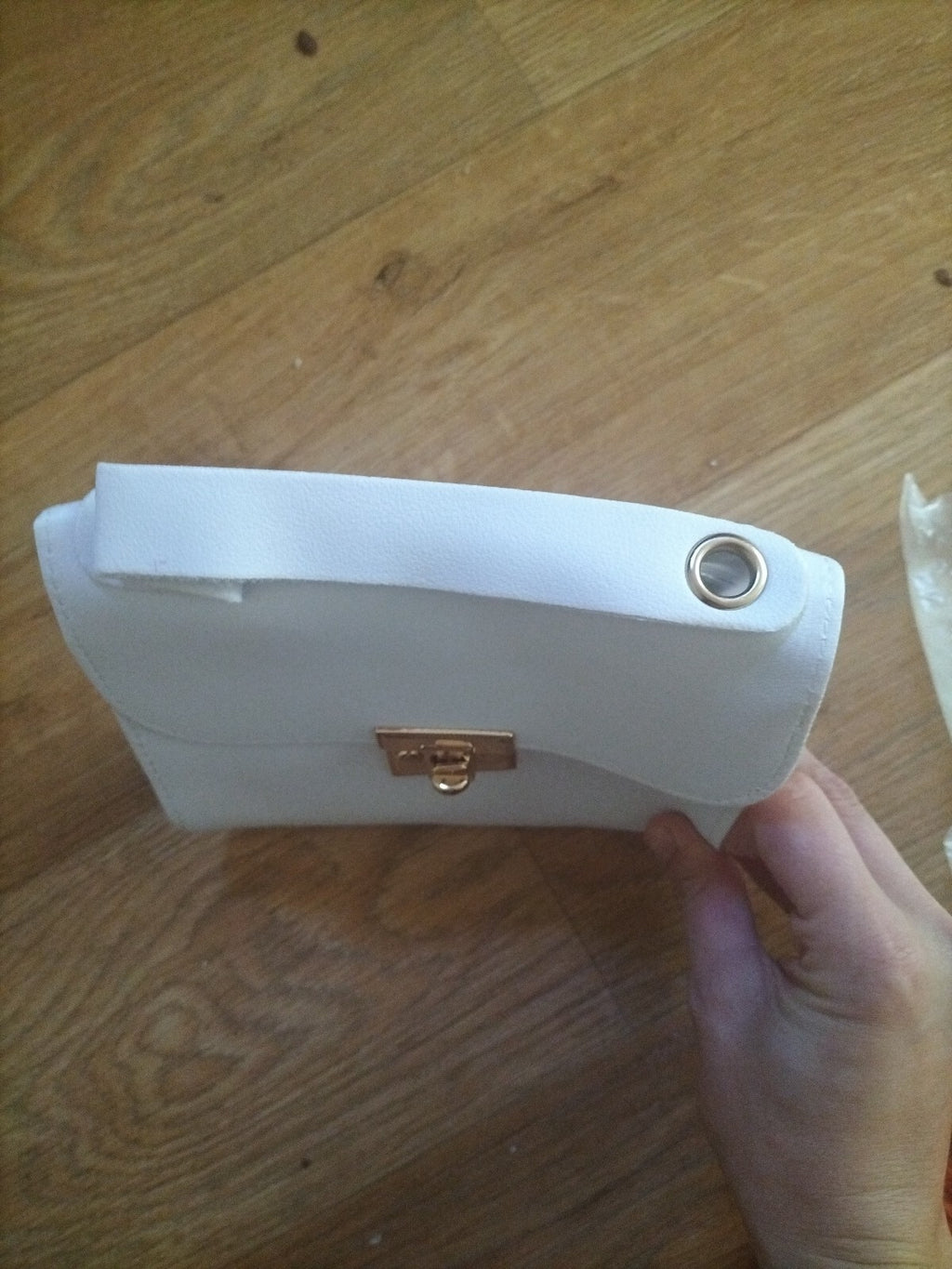 Brand New Ladies White Faux Leather Small Square Chain Crossbody Bag