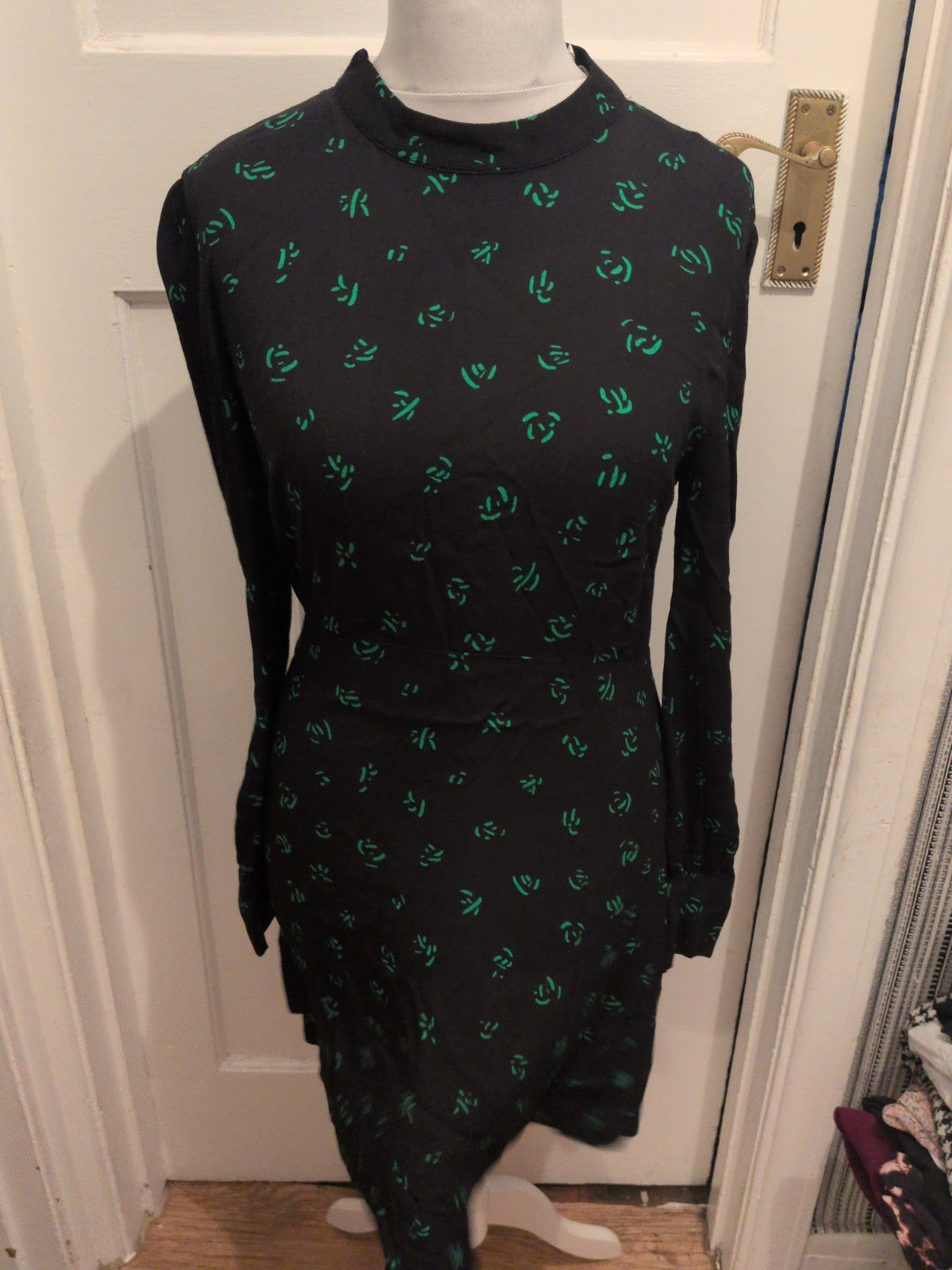 Apricot 12 Black With Green Long Sleeve Dress