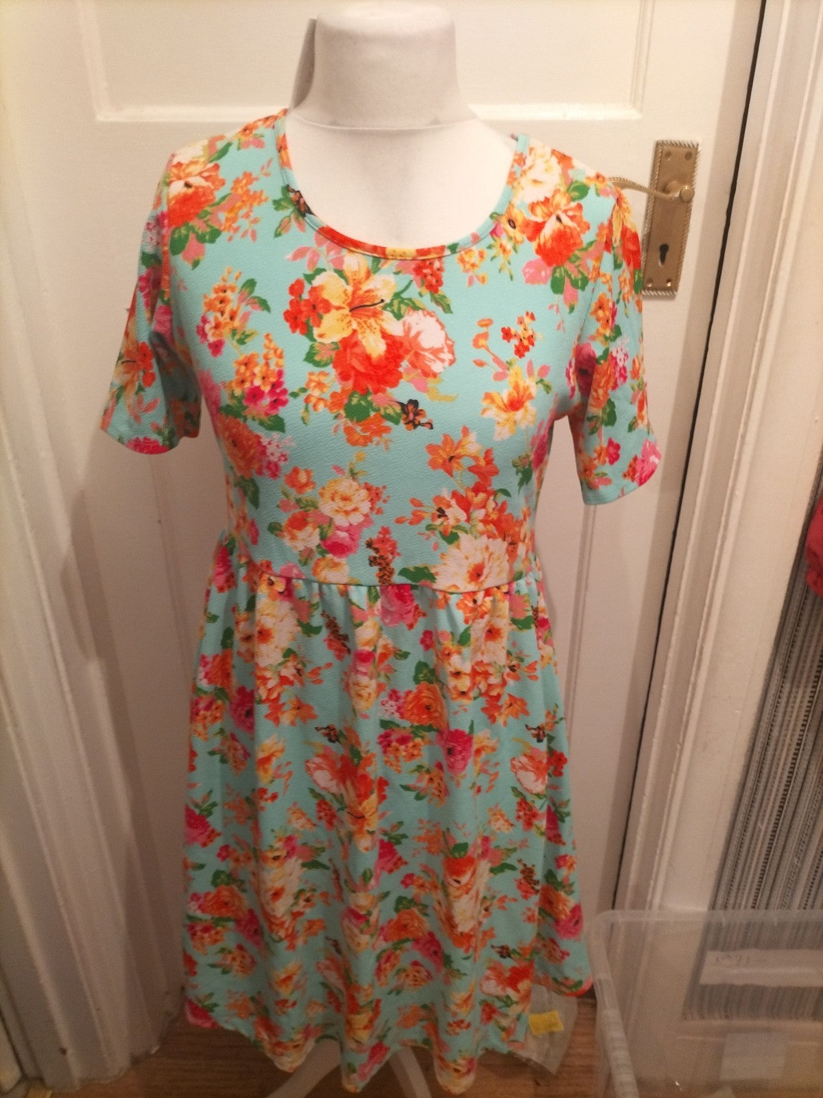 Brand New Ladies ASOS Maternity Size 14 Bright Floral Short Sleeved Dress