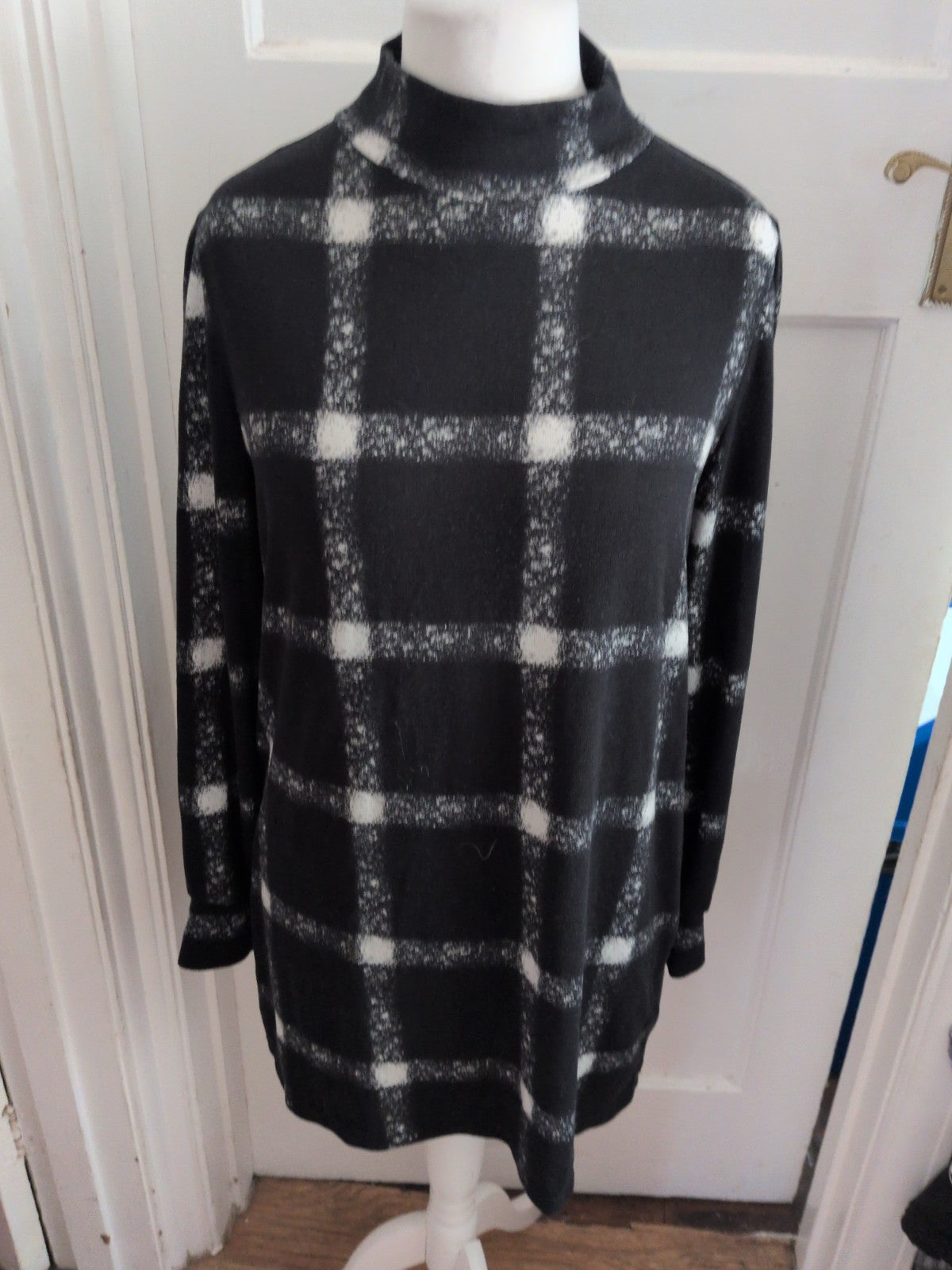 Nutmeg 14 Black With White Checks Long Sleeve Knee Length Jumper Dress
