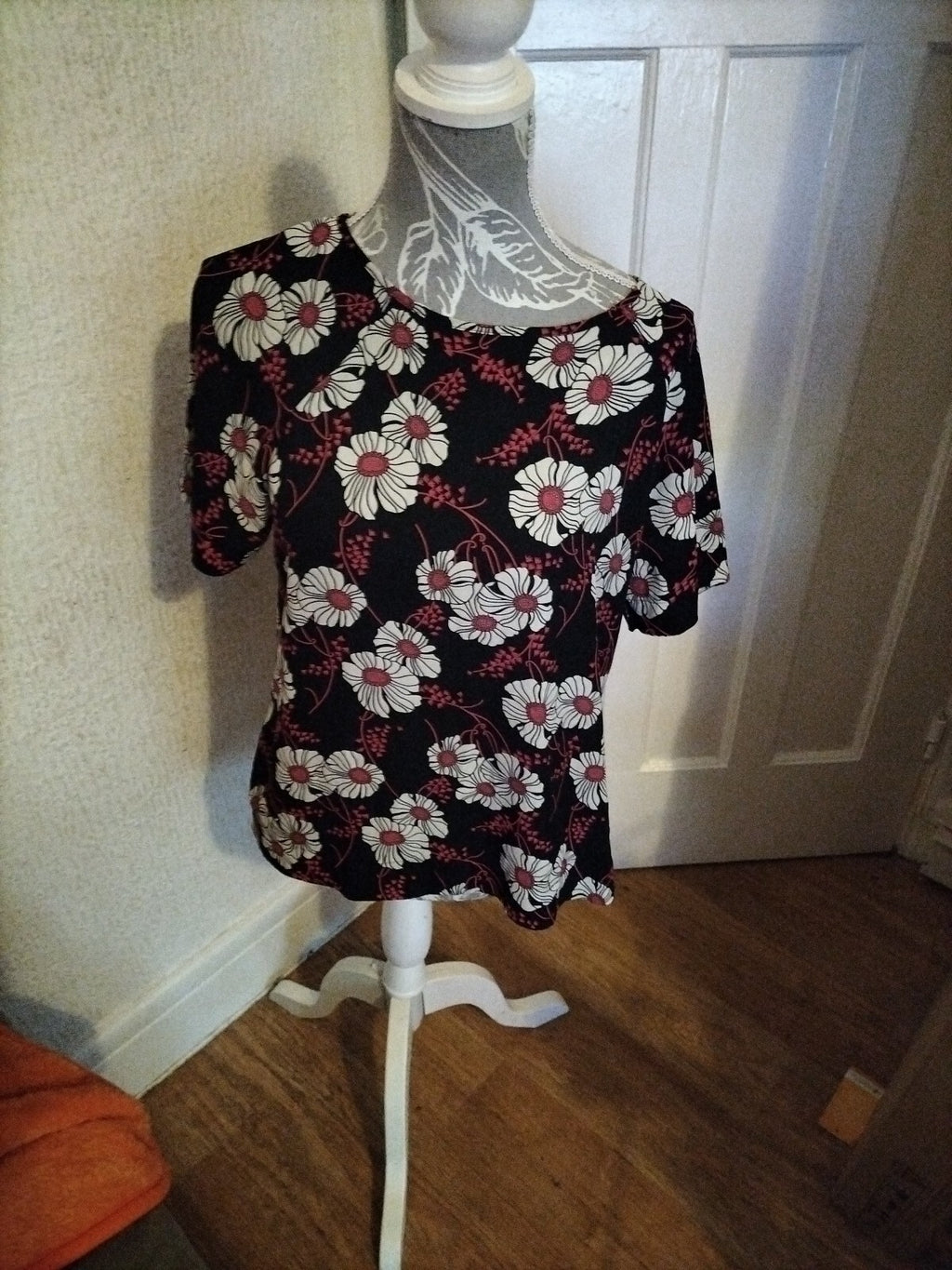 Ladies Papaya Size 10 Floral Short Sleeved Blouse