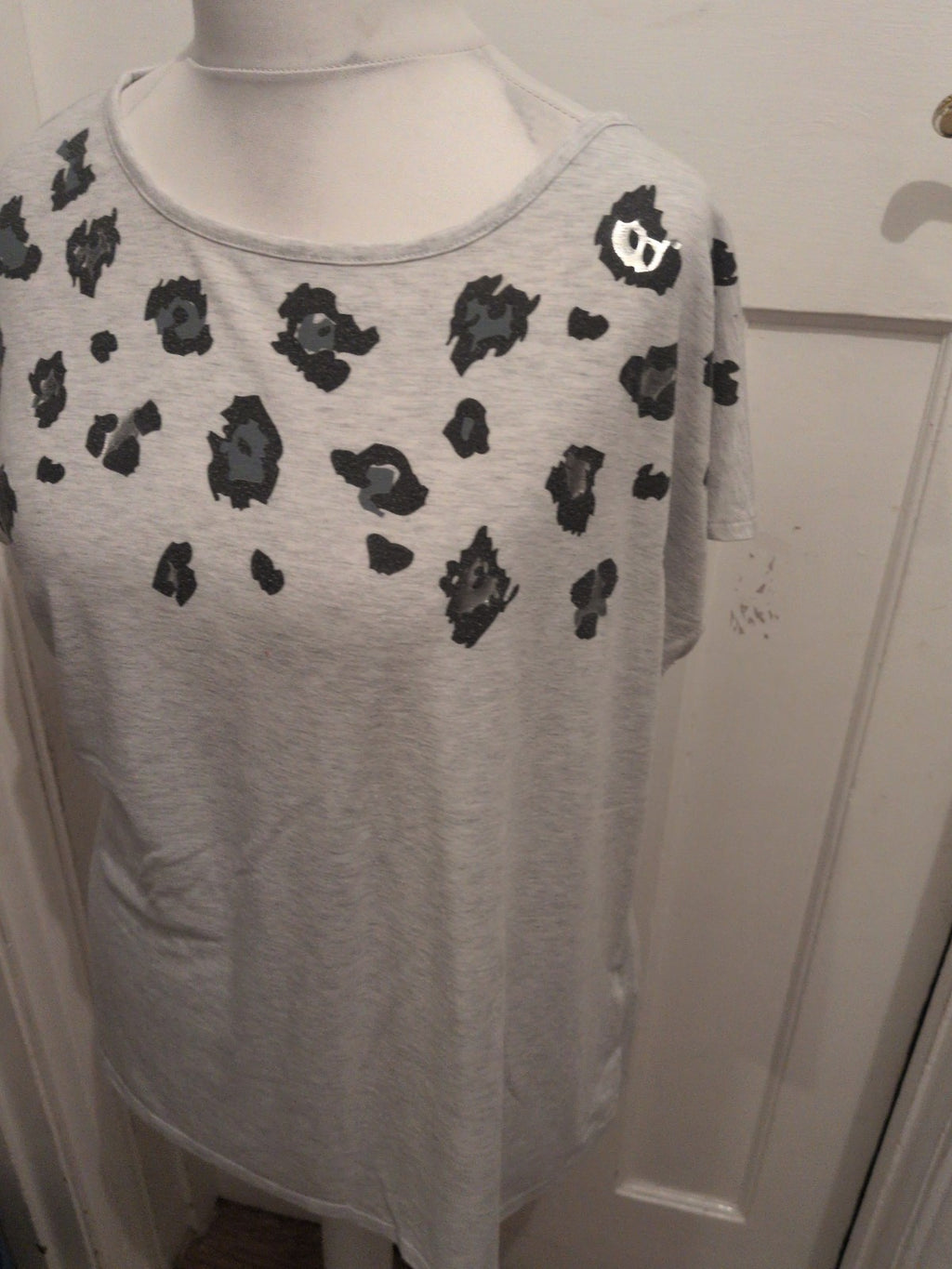 Ladies Love Leisure 16 Grey Print Short Sleeve T-shirt