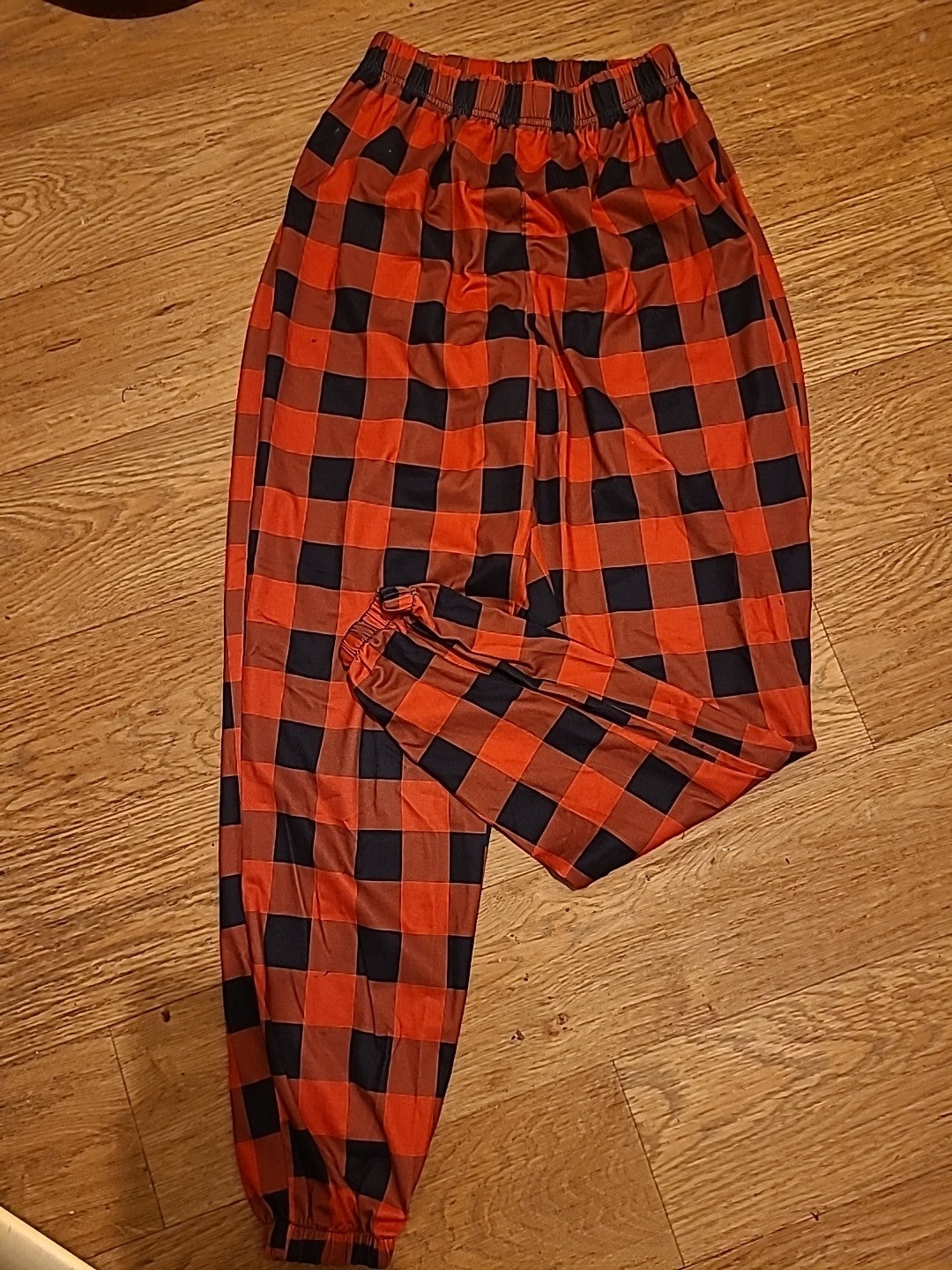 Ladies Shein Size XS Red/Black Check Elasticated Leggings